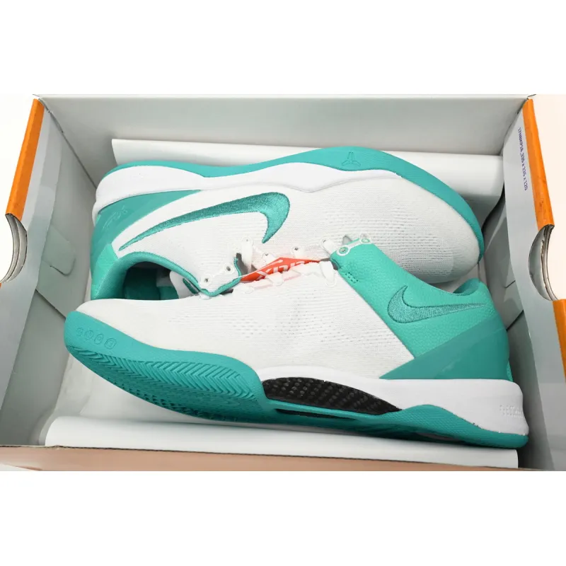 PK Kobe 8 "Radiant Emerald", FQ3549-101