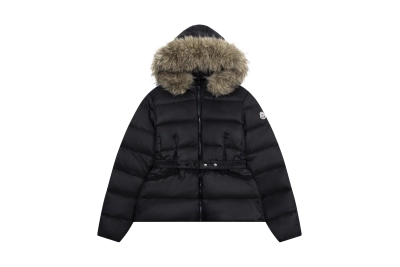  Moncler -Down jacket with Fox fur collar 01