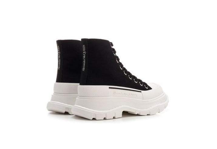 PK  White "tread Slick" Lace-up Combat Boot