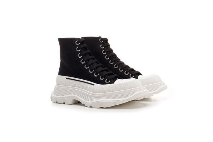 PK  White "tread Slick" Lace-up Combat Boot