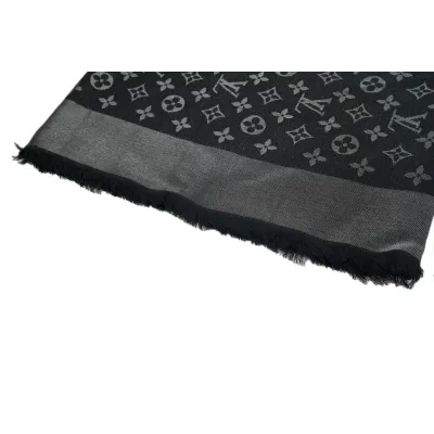 Louis Vuitton Unisex couple's style double-sided knitted flower tassle scarf Full print black 02