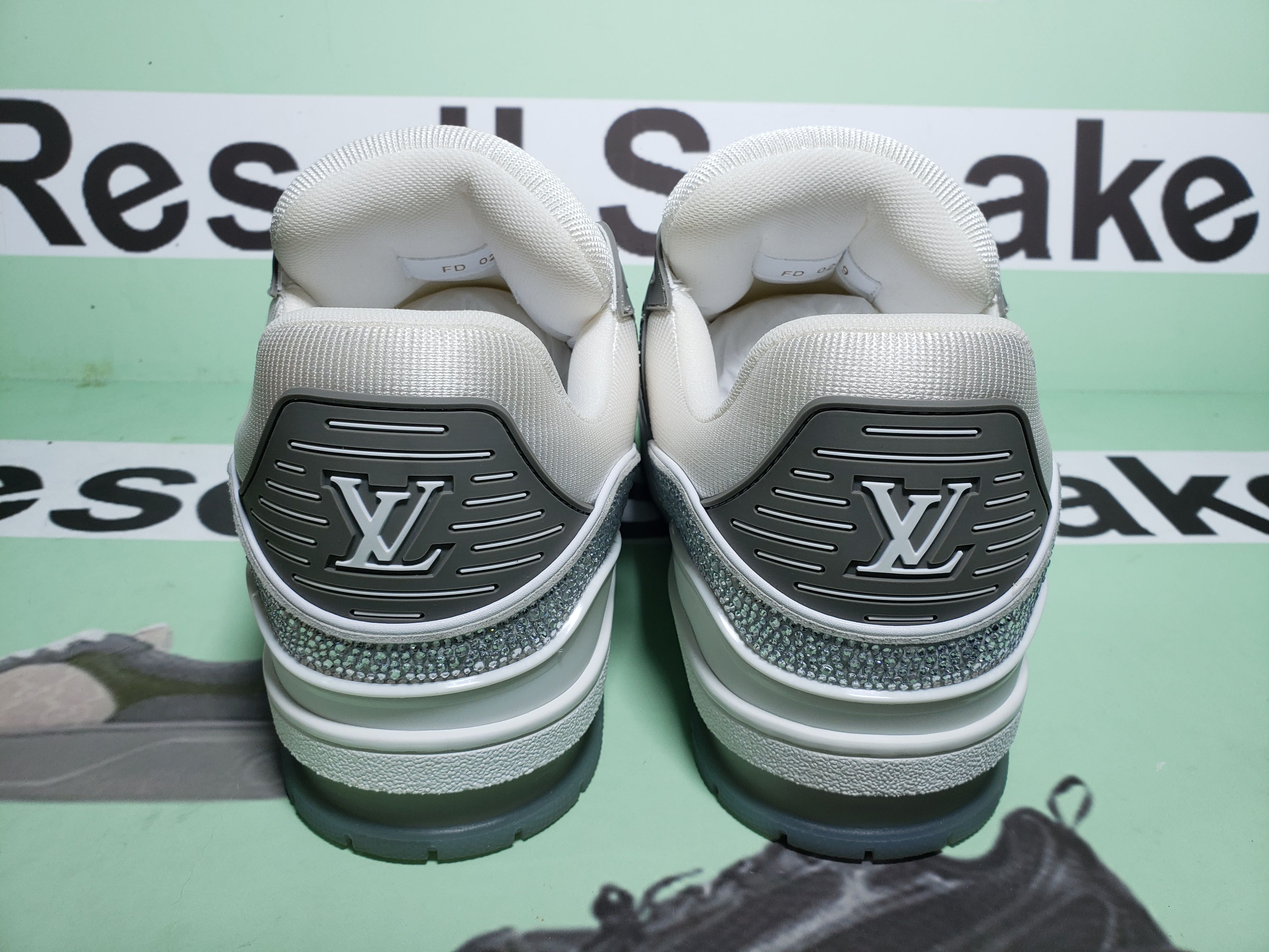 PK LOUIS VUITTON Trainer Grey white Diamond