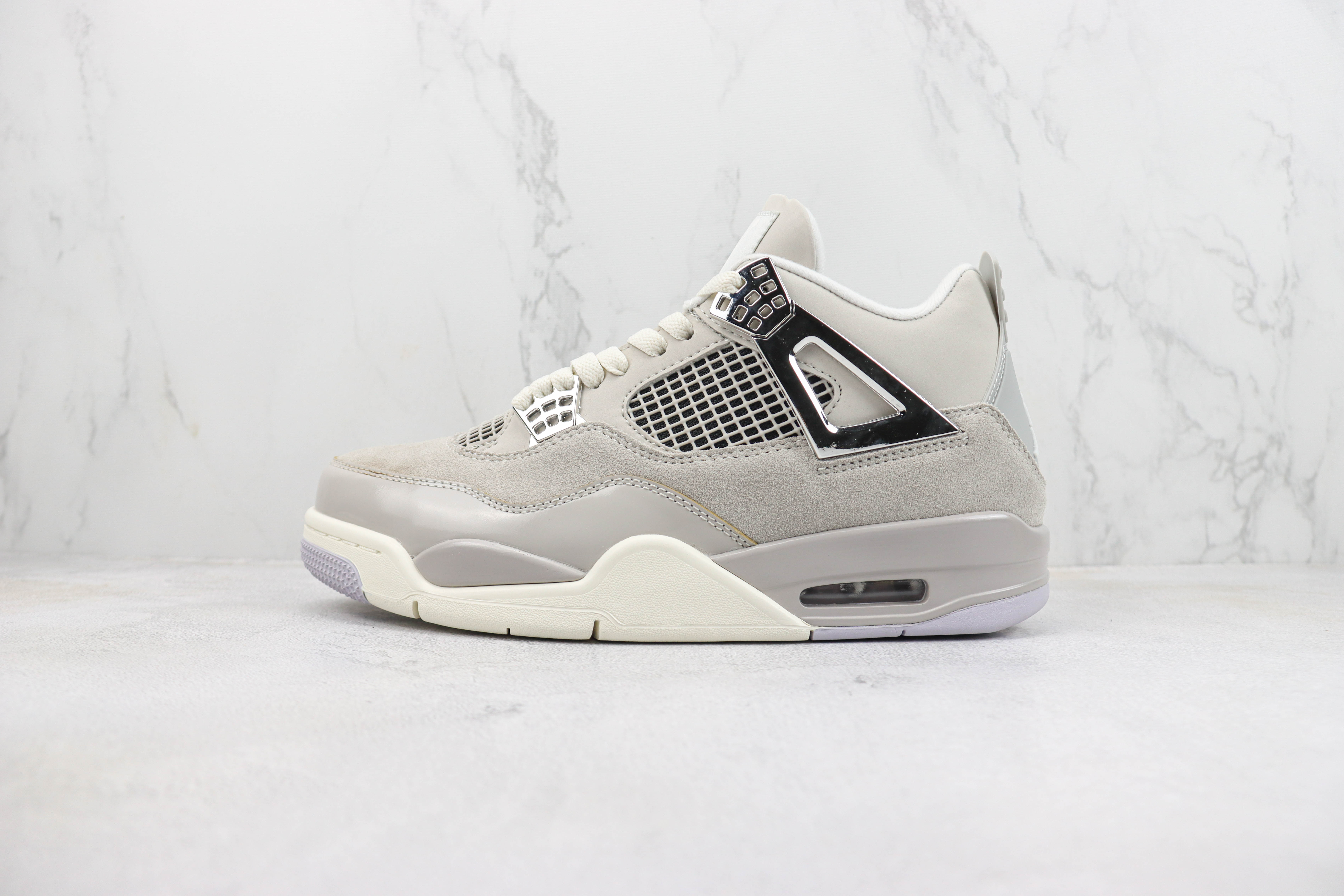 Air Jordan 4 WMNS “Frozen Moments”