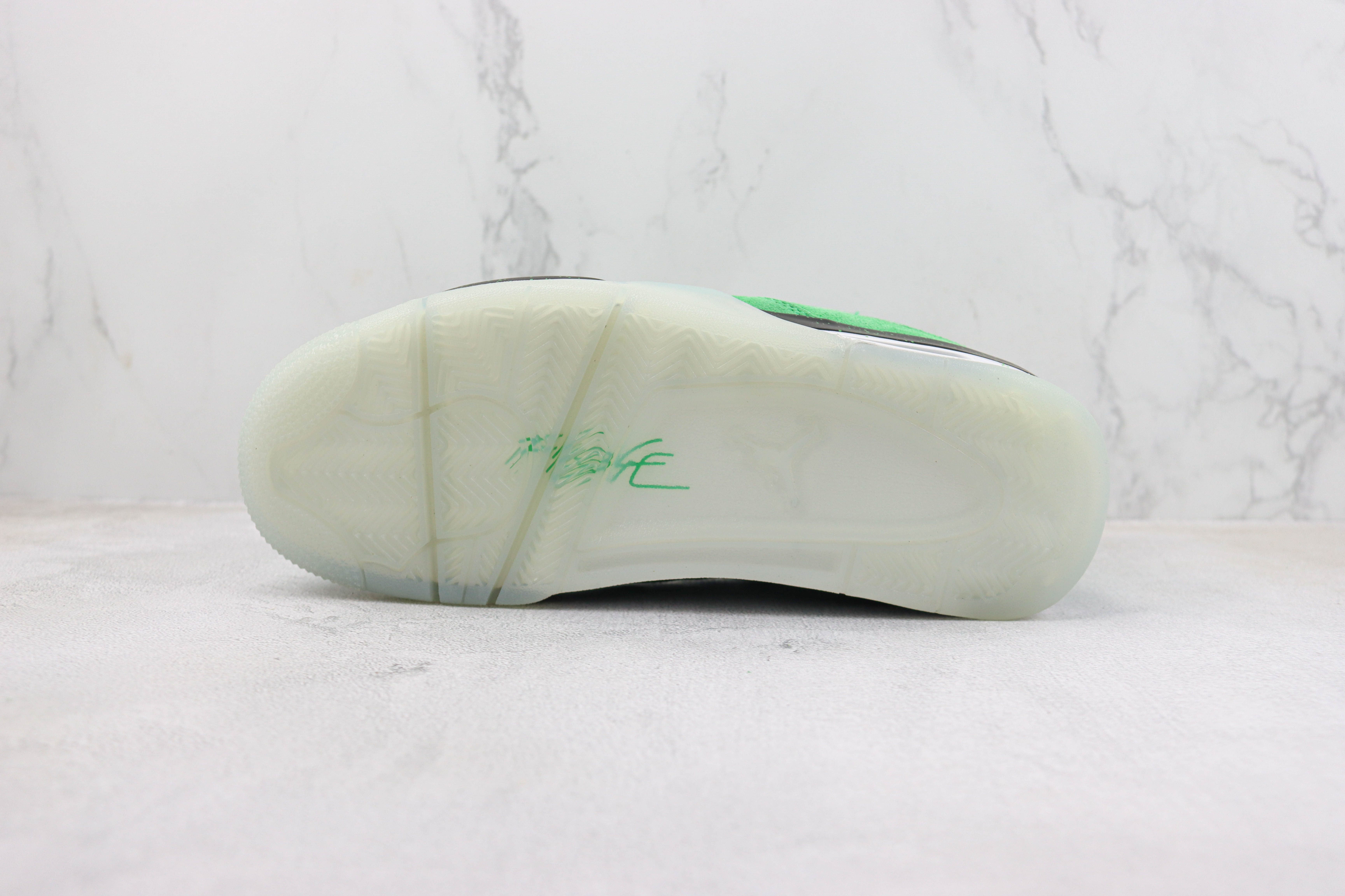 Air Jordan 4 Retro Emerald Green Black