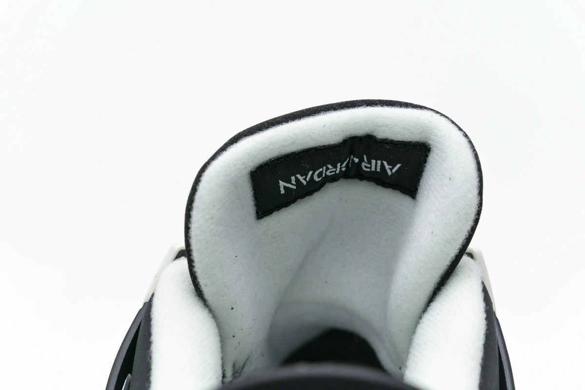 Air Jordan 4 Retro “Fear Pack”