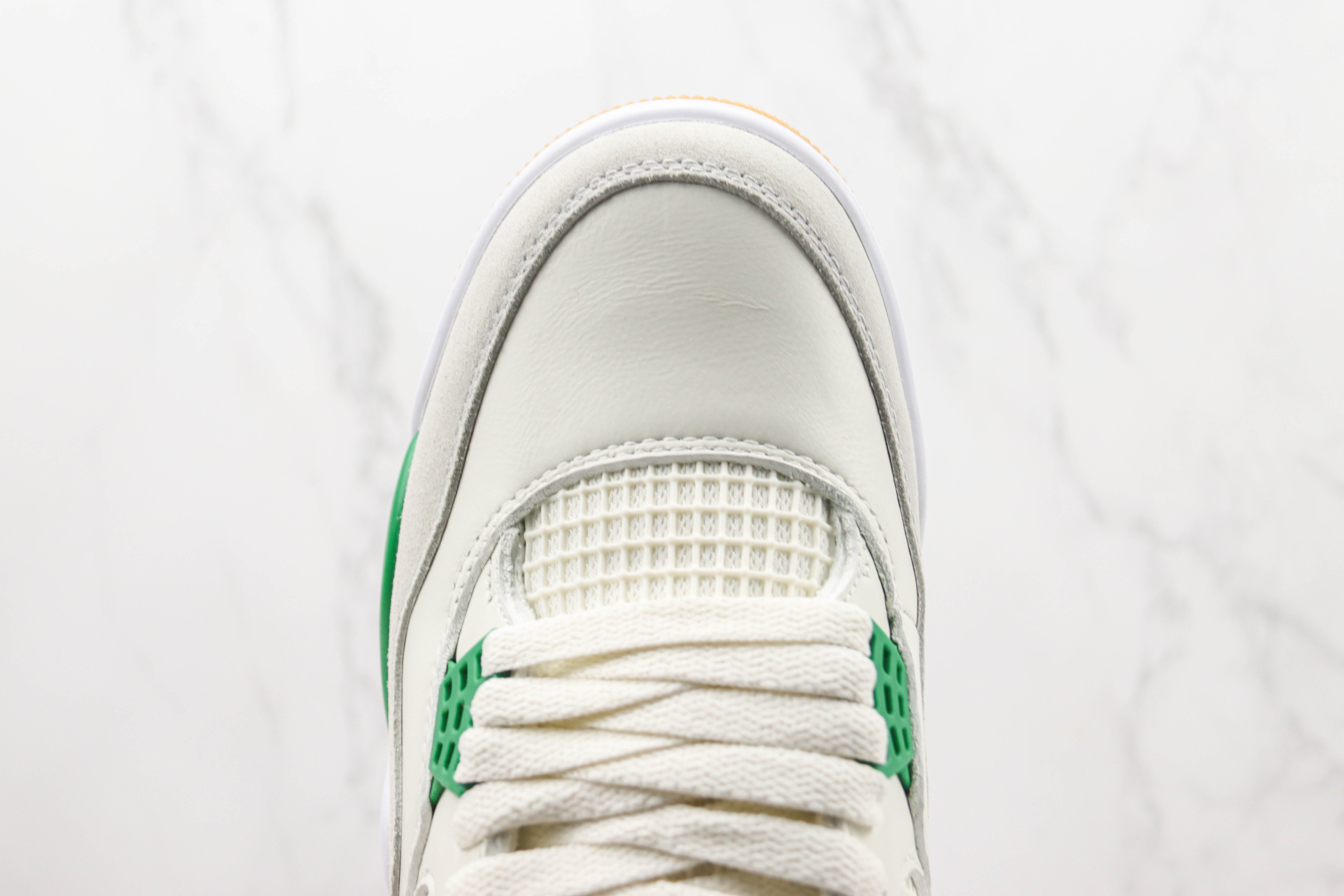 Nike SB x Air Jordan 4 “Pine Green”Calaite