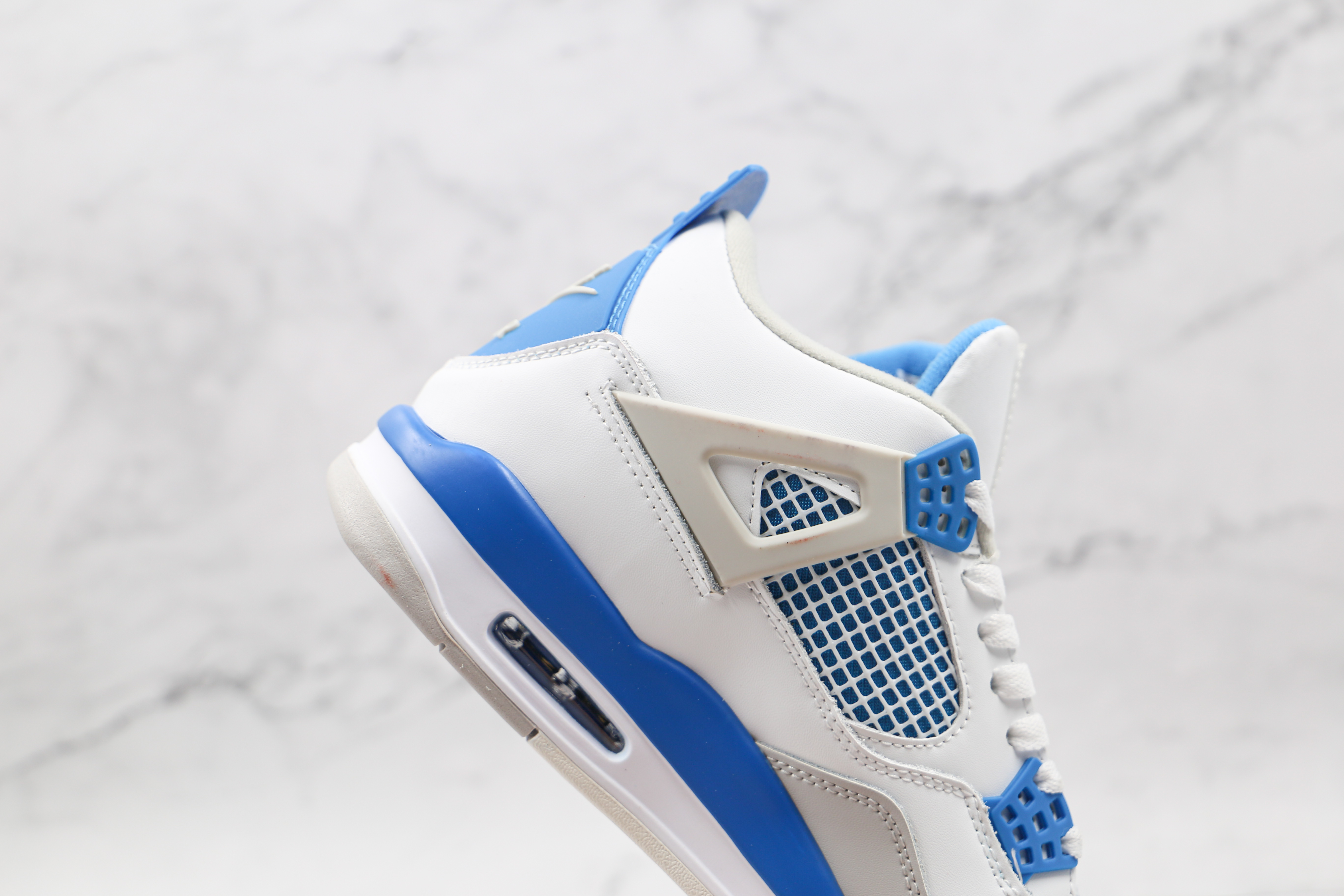 Air Jordan 4 Retro Military Blue