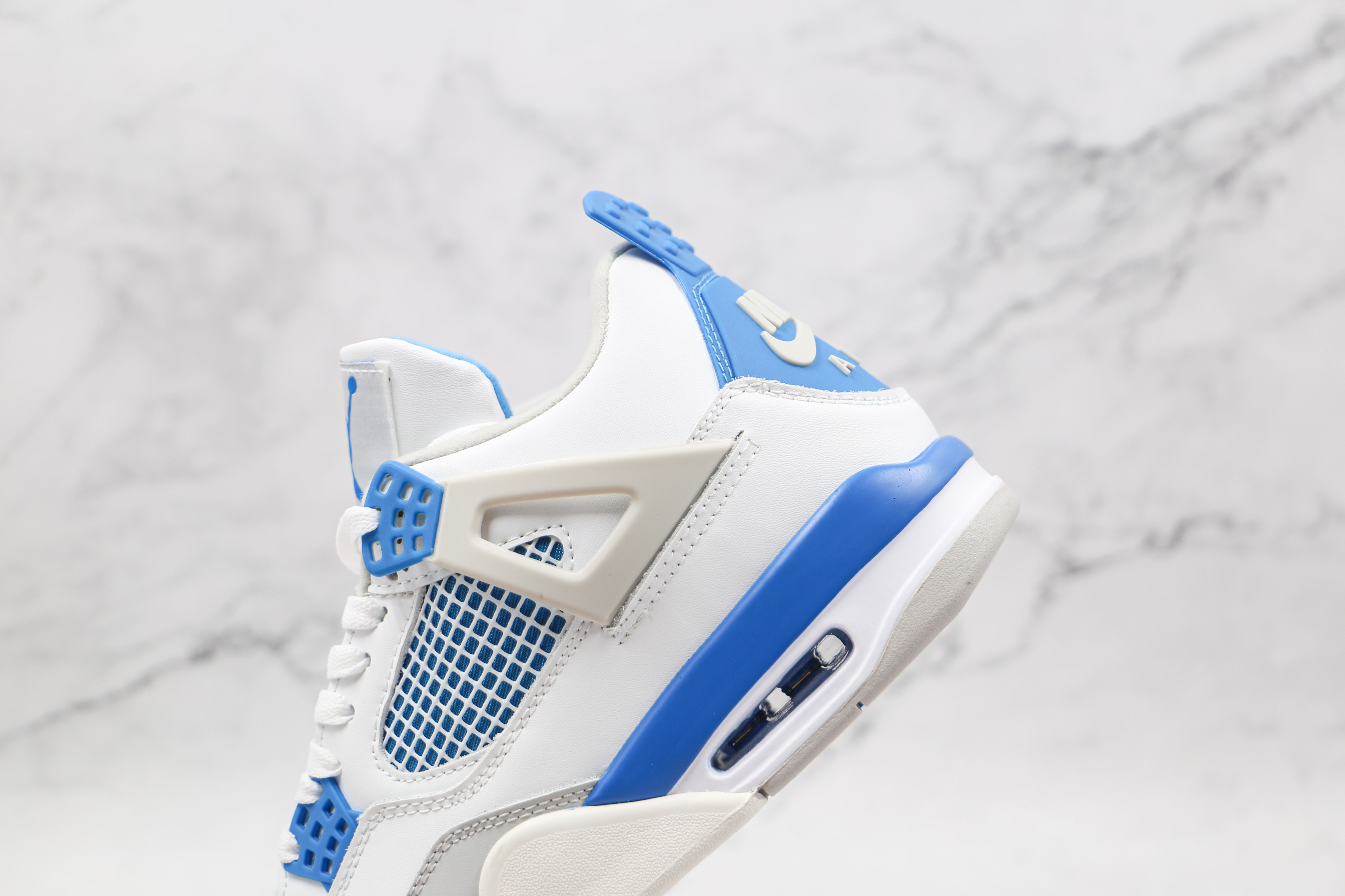 Air Jordan 4 Retro Military Blue