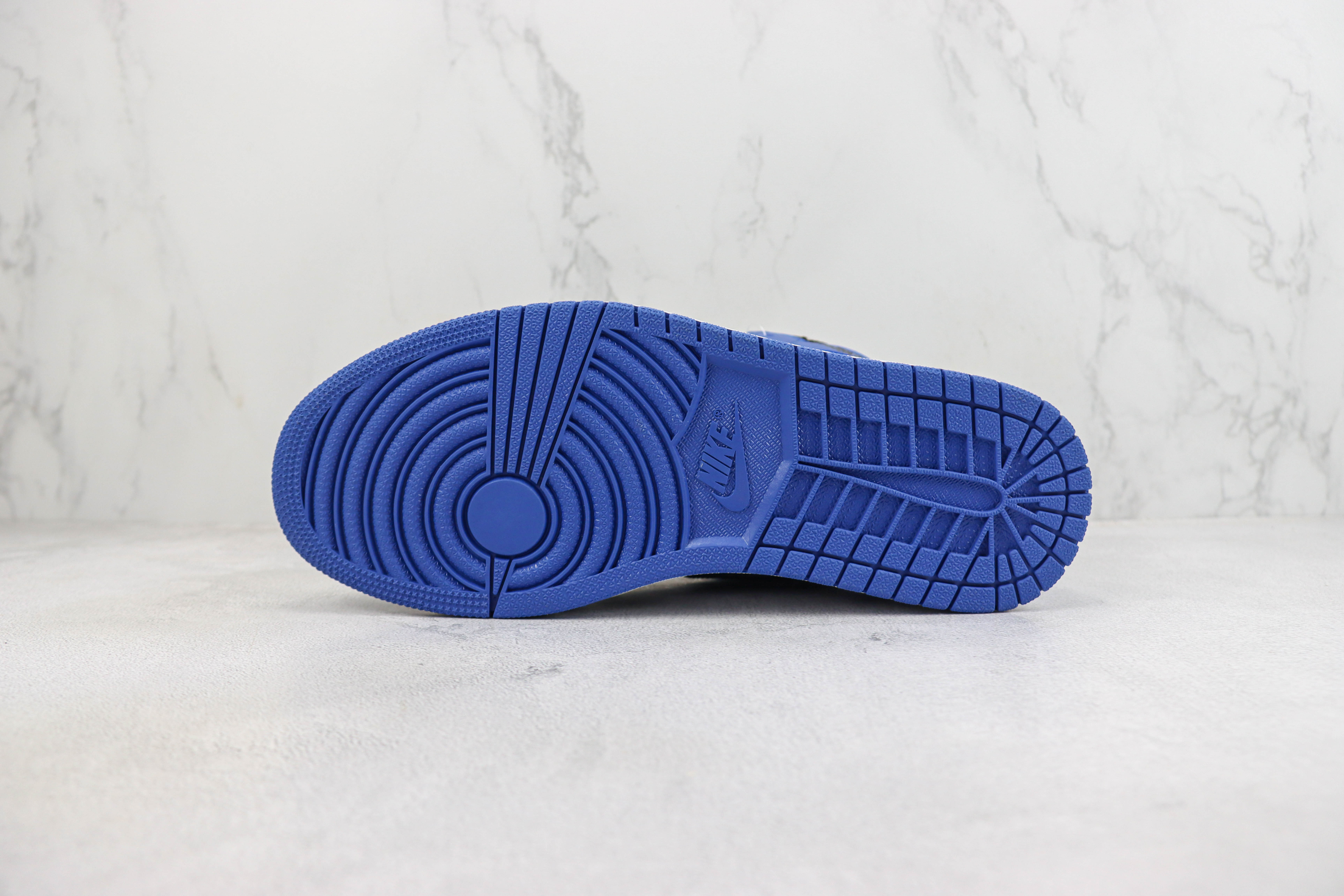 Air Jordan 1 Retro High OG x Fragment Design