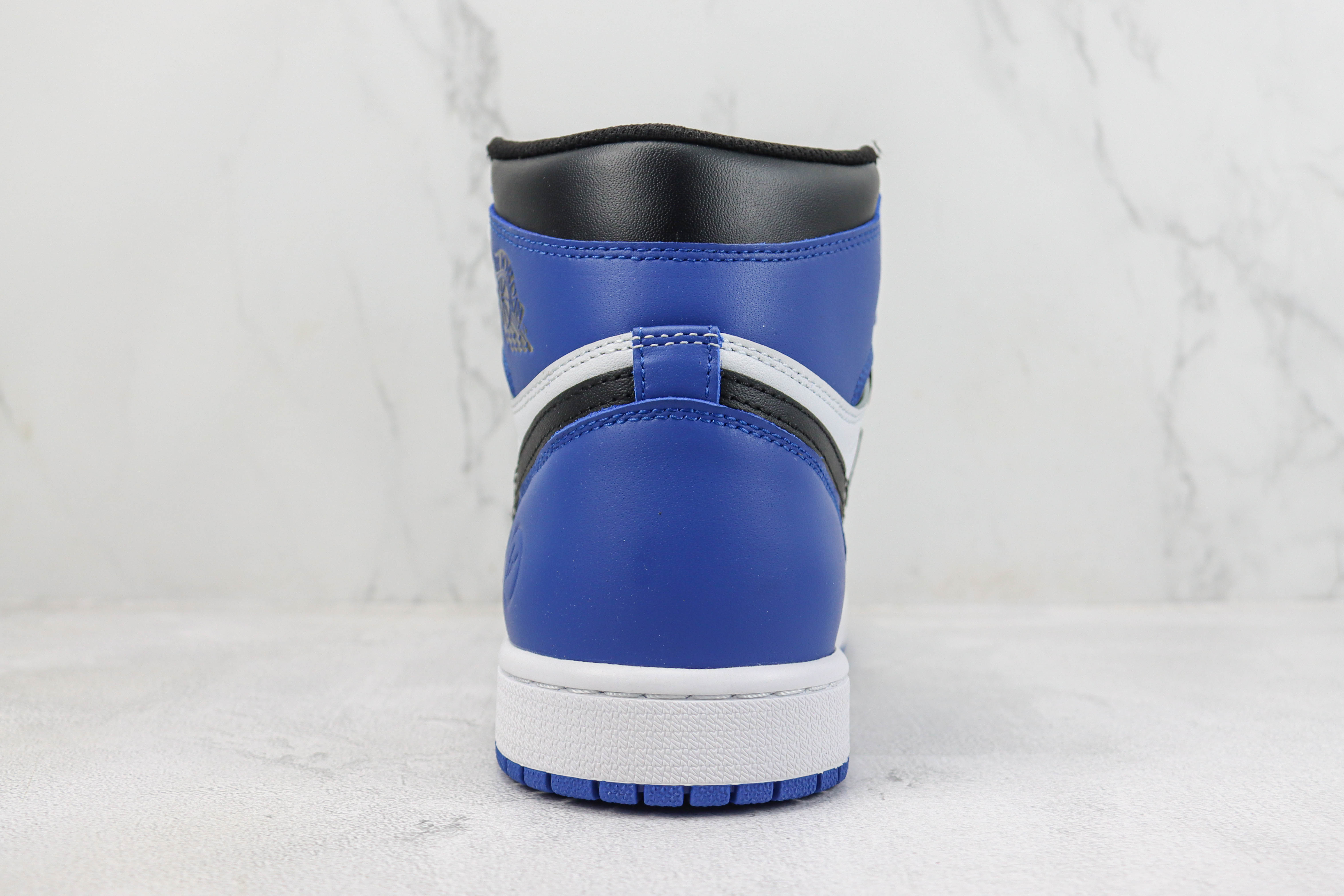 Air Jordan 1 Retro High OG x Fragment Design