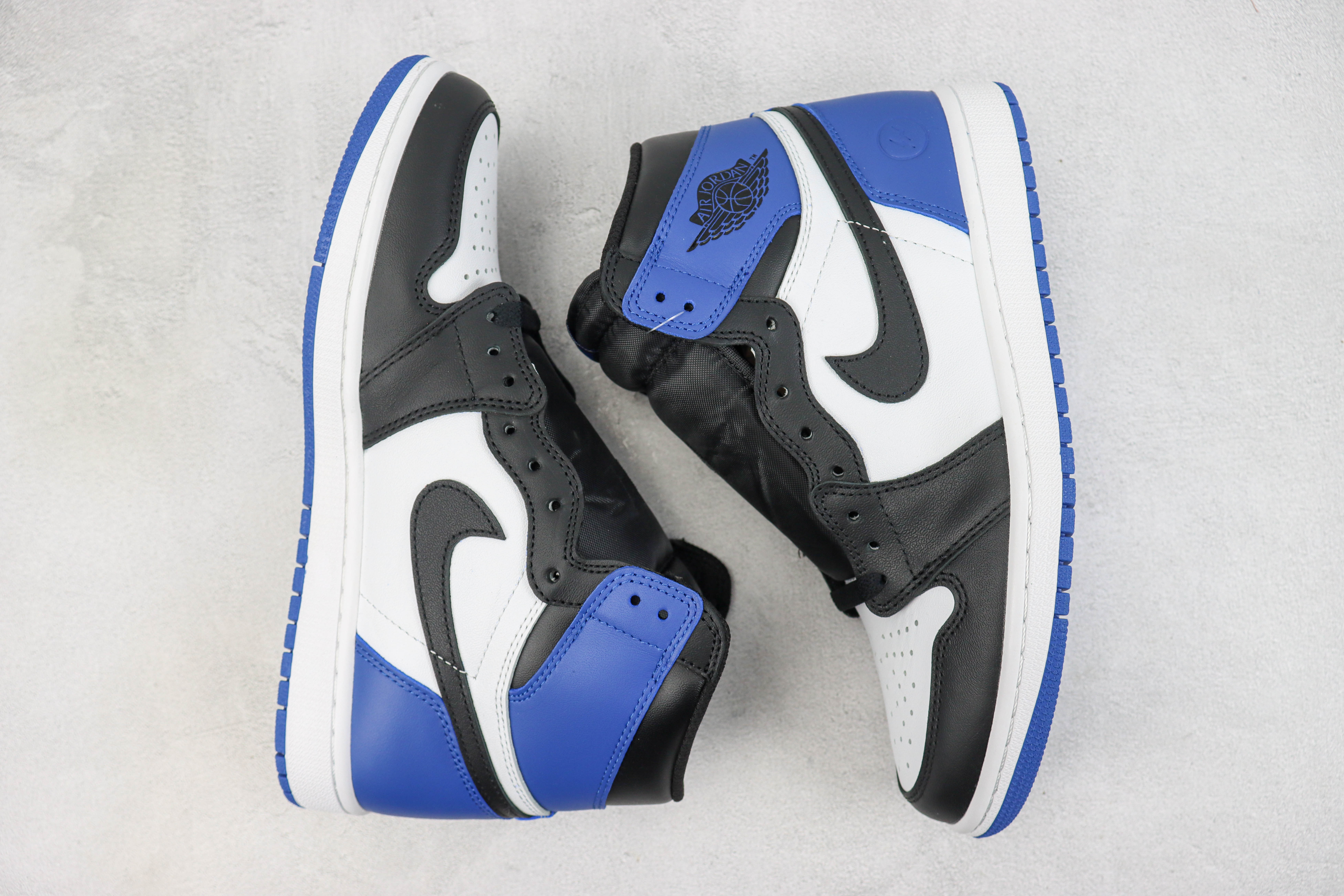Air Jordan 1 Retro High OG x Fragment Design