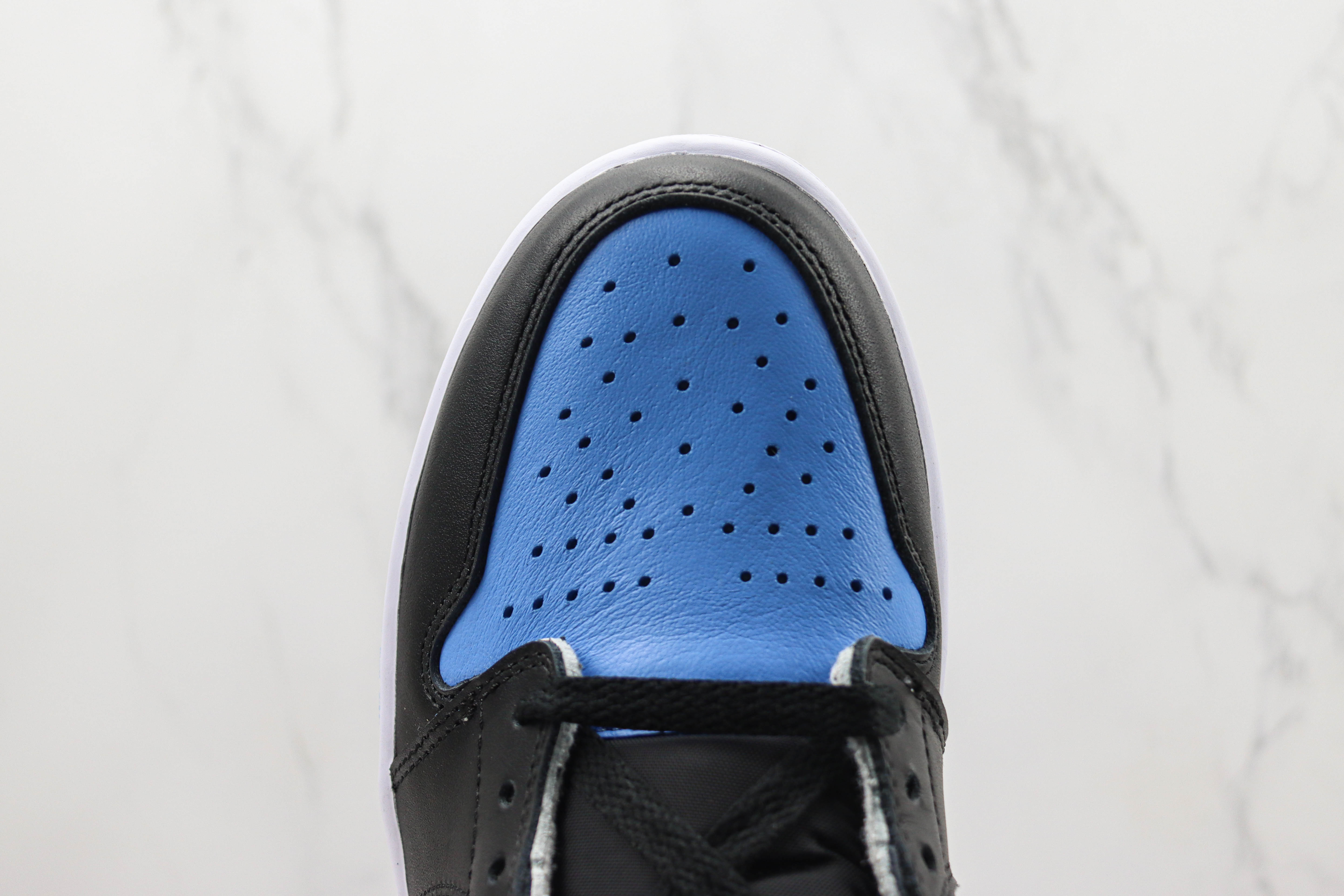 Air Jordan 1 High Obsidian