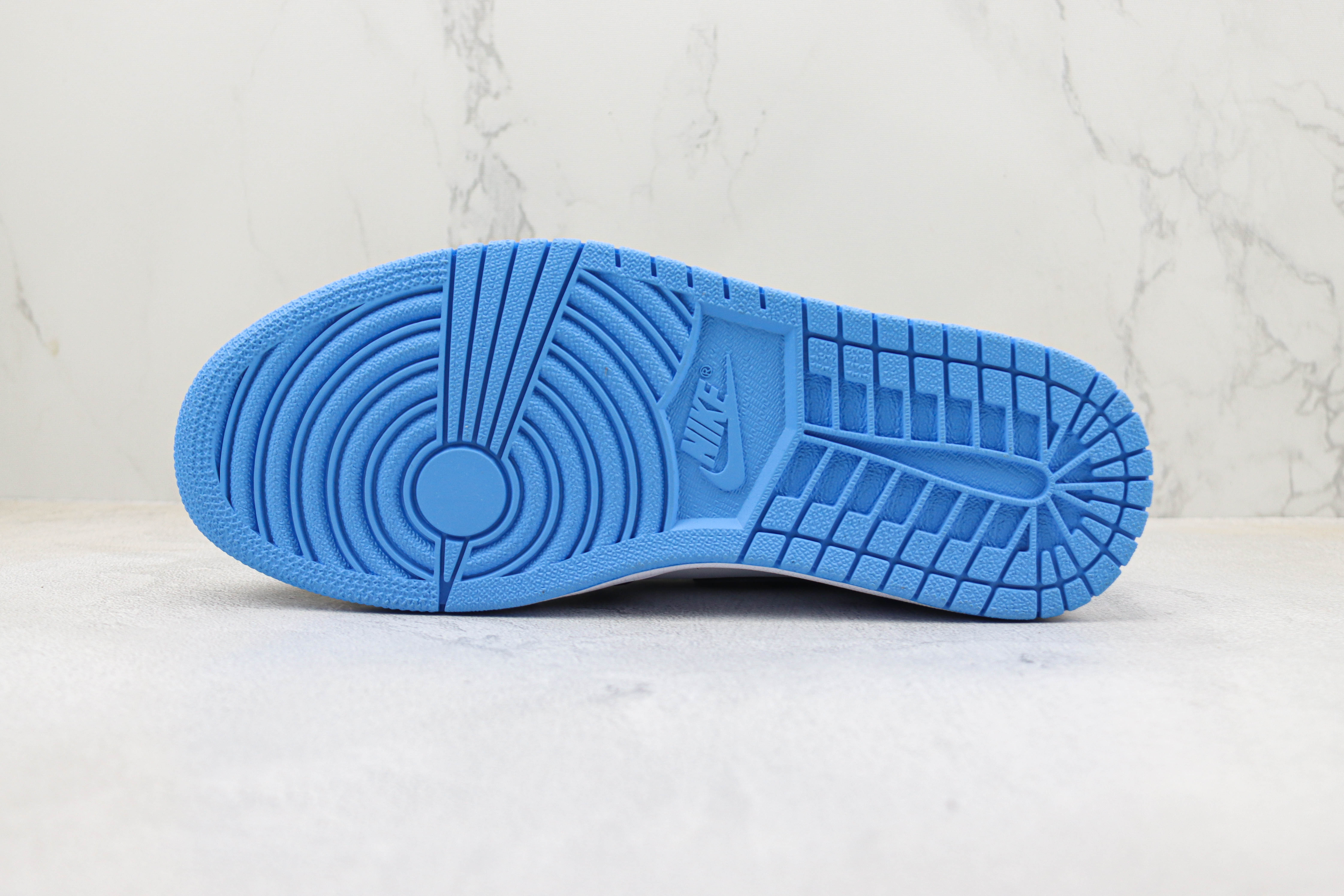 Air Jordan 1 High Obsidian