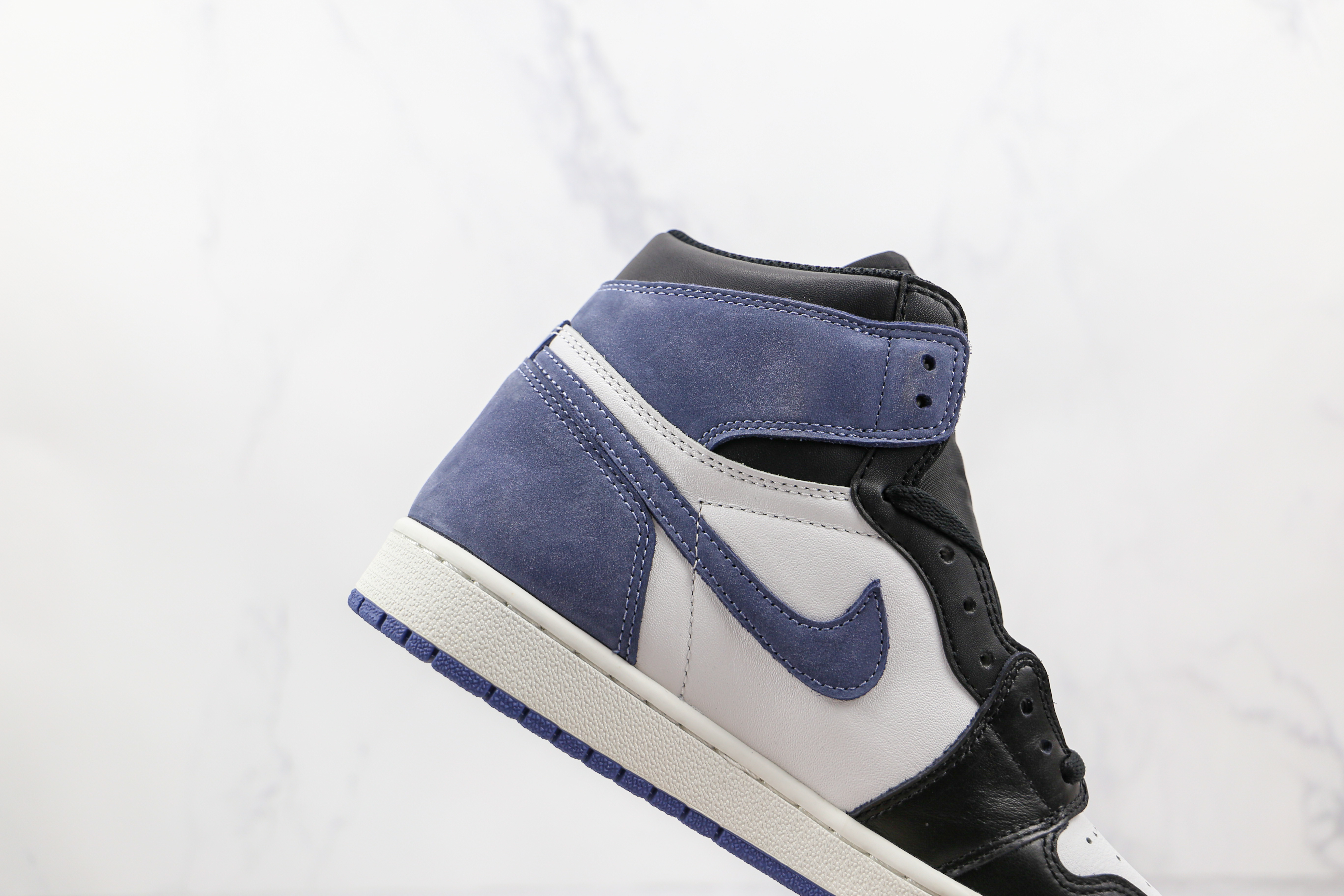 AIr Jordan 1 “Blue Moon”