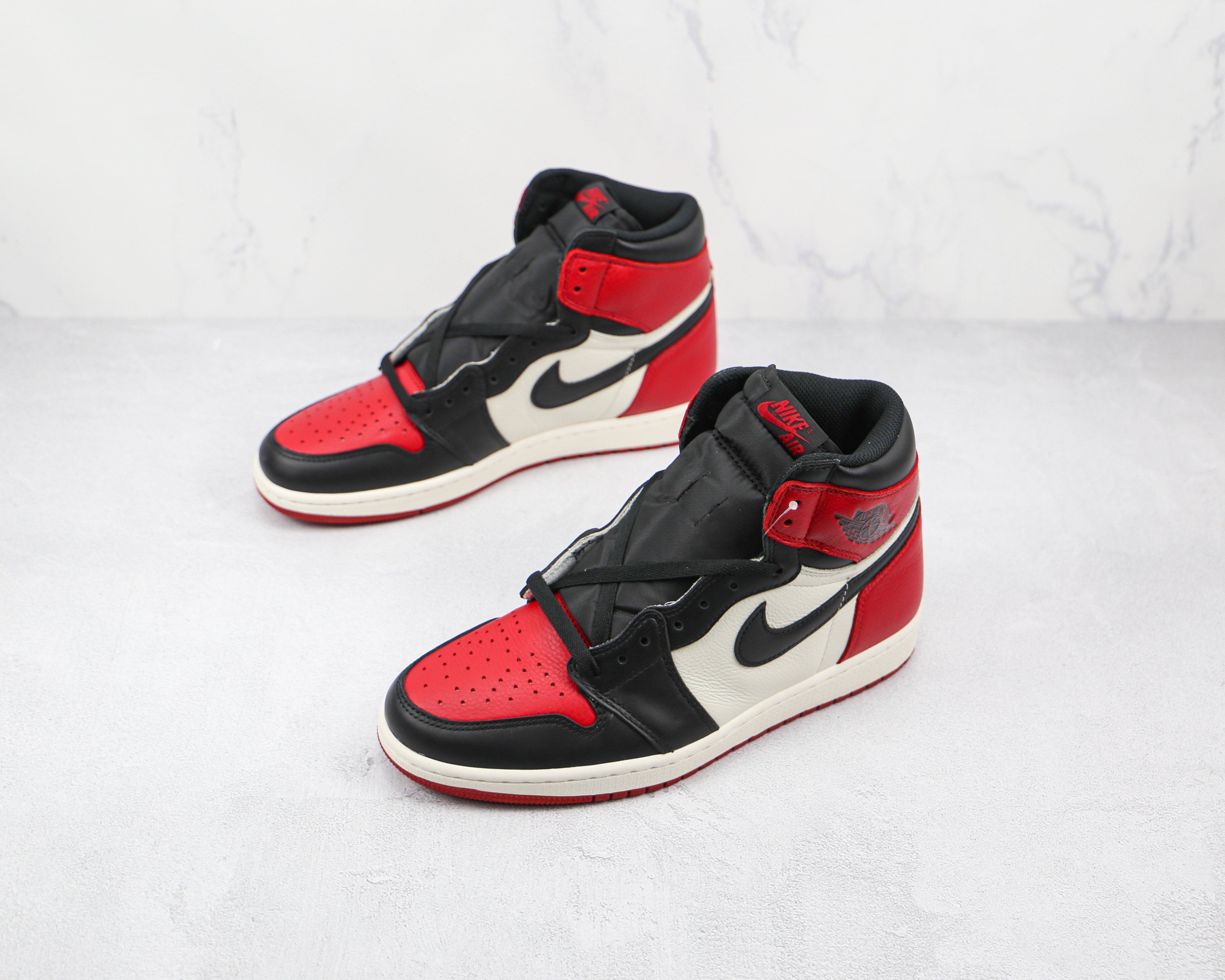 Air Jordan 1 High OG“Bred Toe”