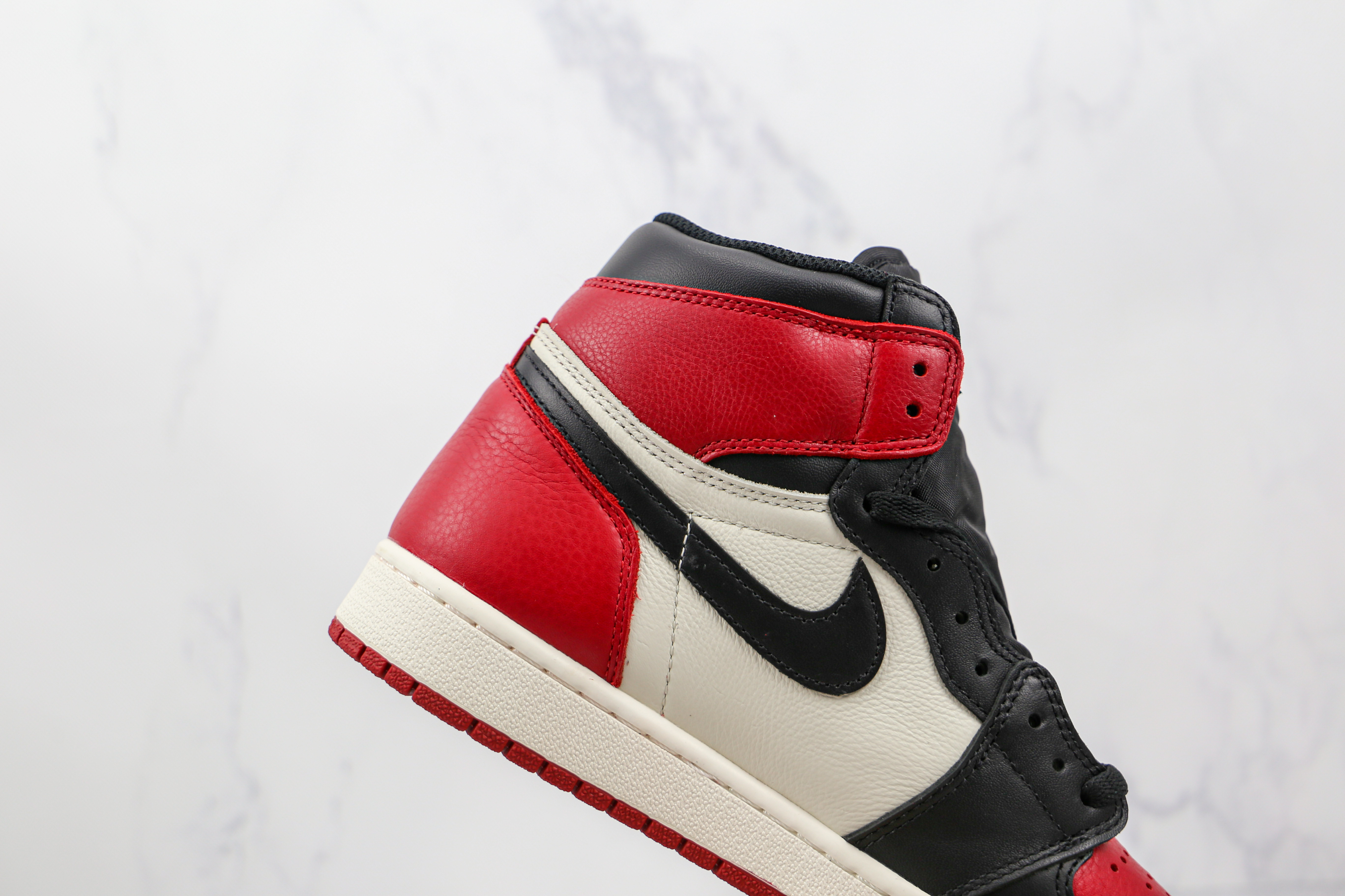 Air Jordan 1 High OG“Bred Toe”