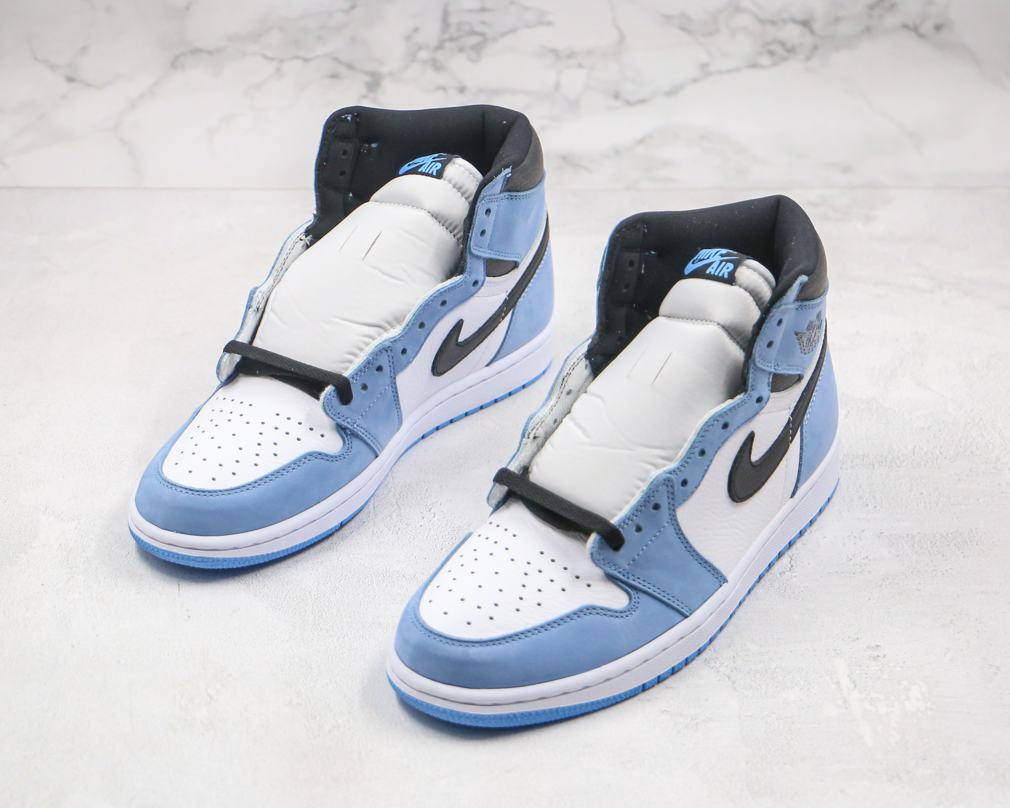 Air Jordan 1 High OG University Blue