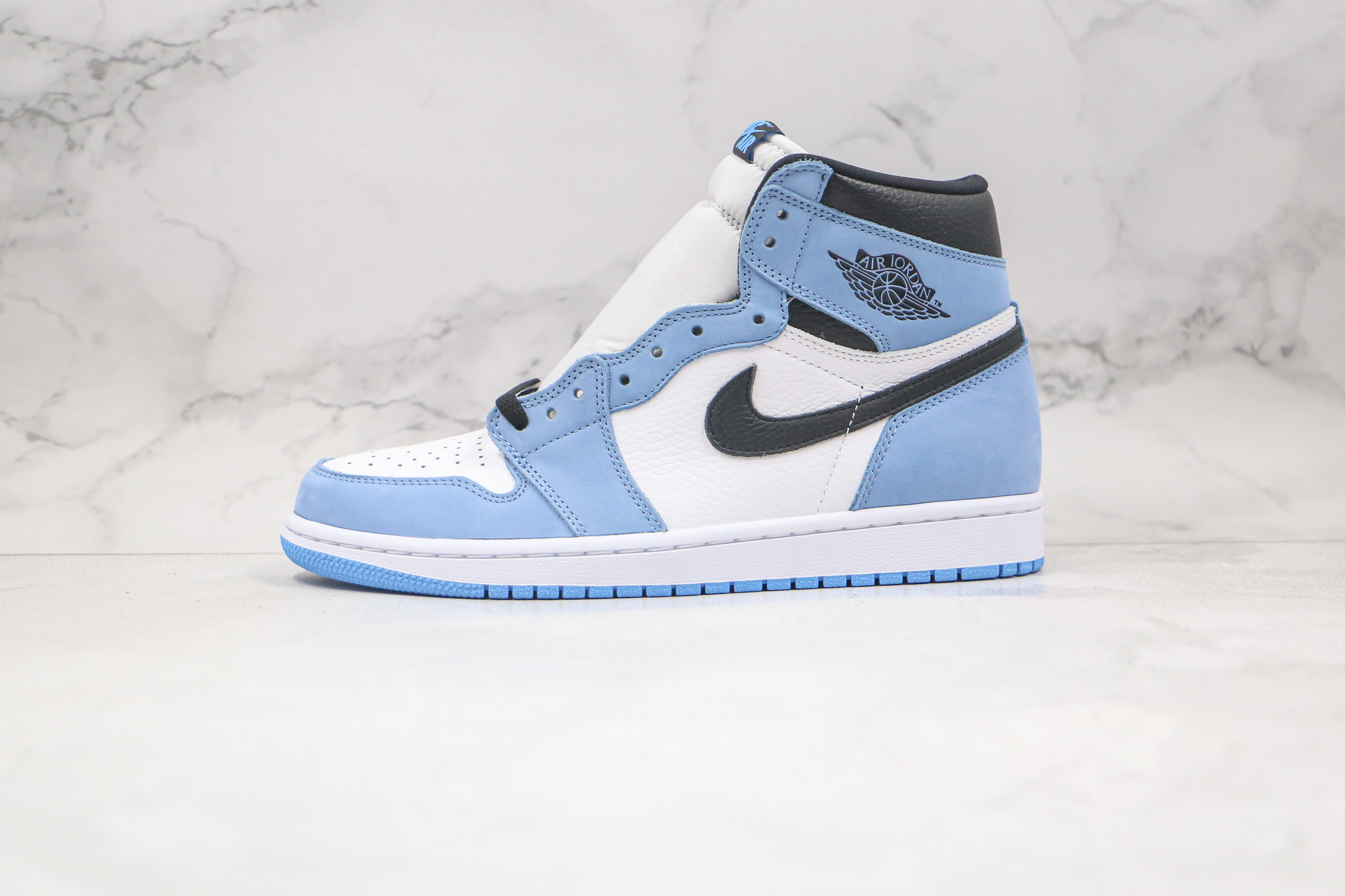 Air Jordan 1 High OG University Blue