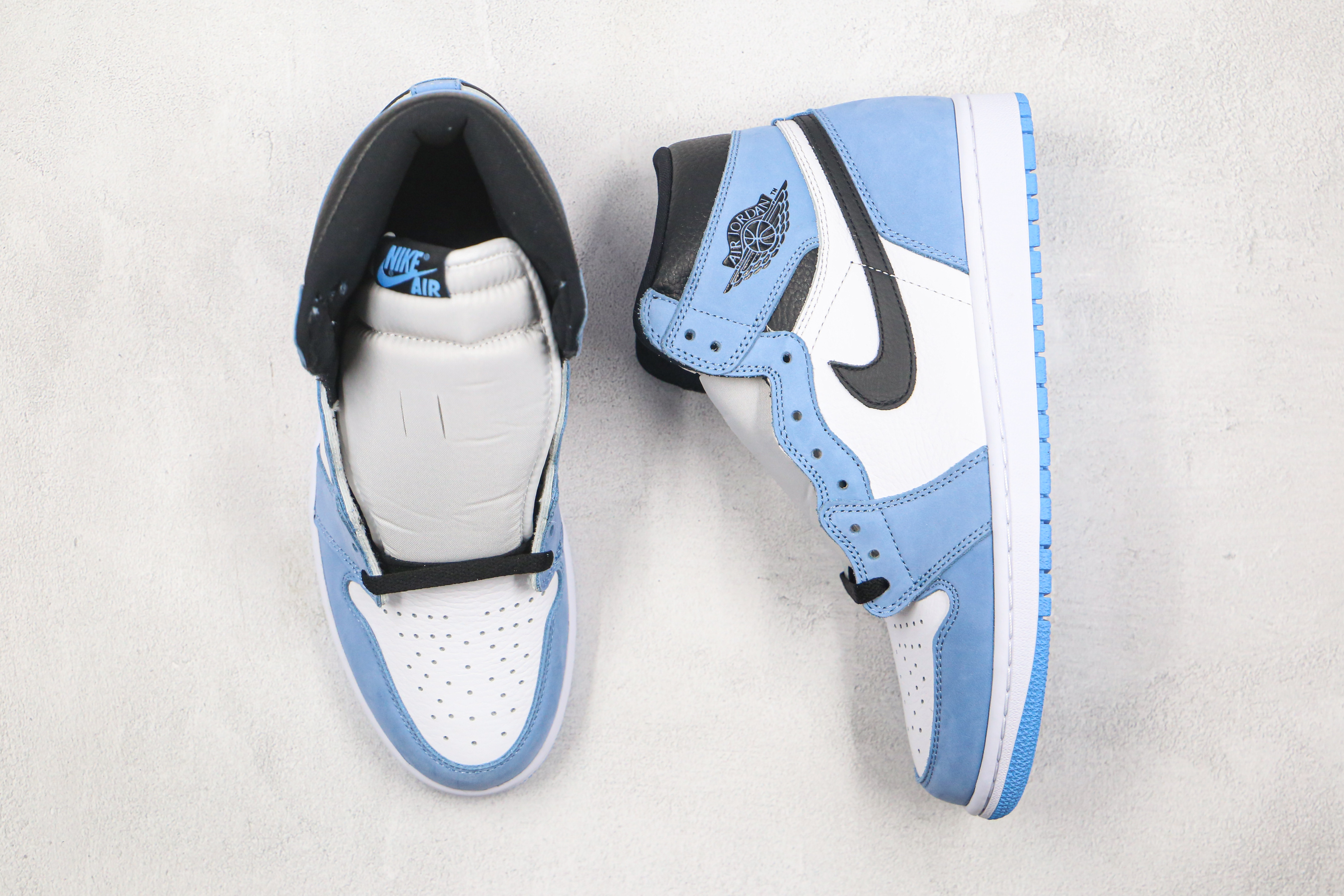 Air Jordan 1 High OG University Blue