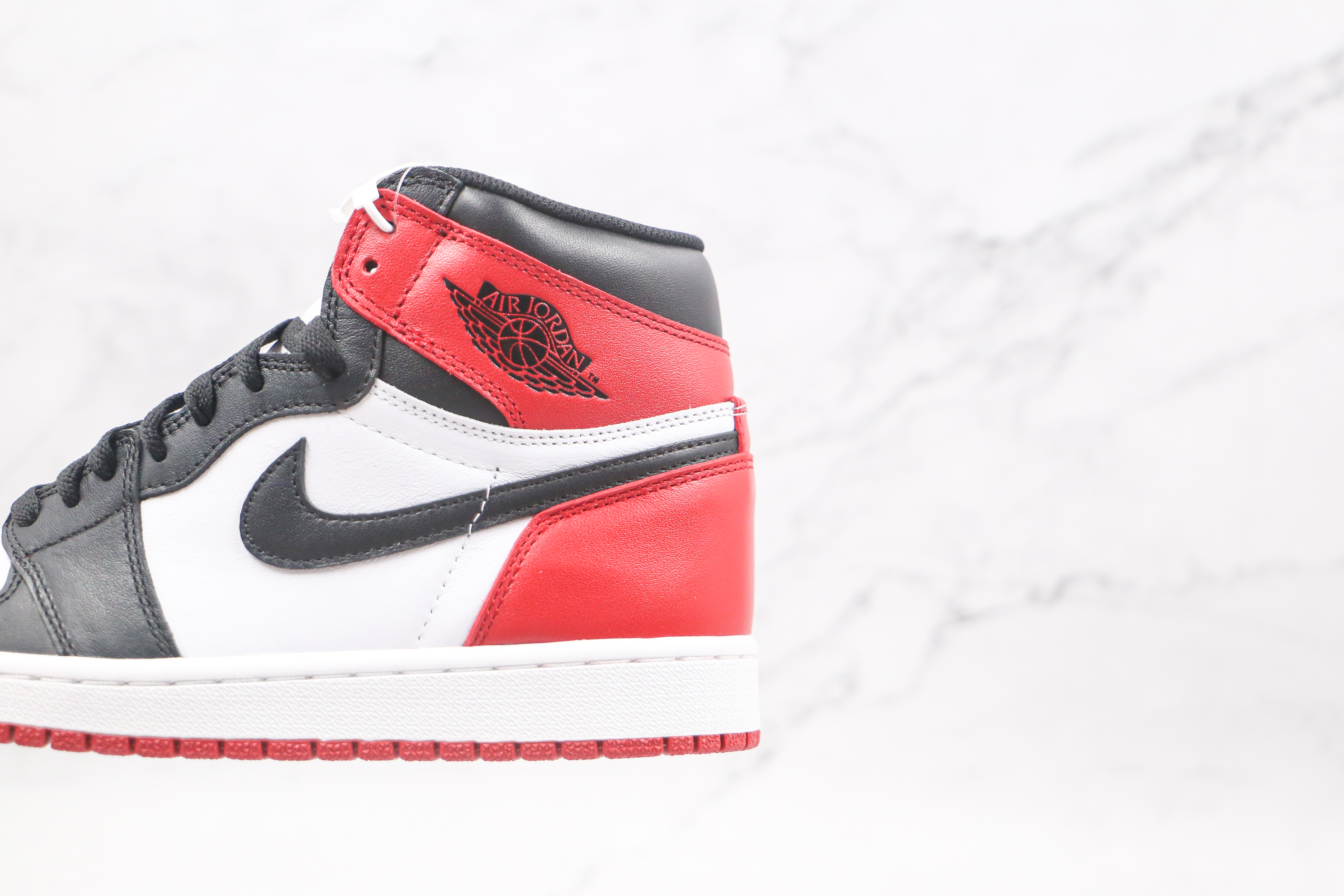 Air Jordan 1 OG High 'Black Toe'