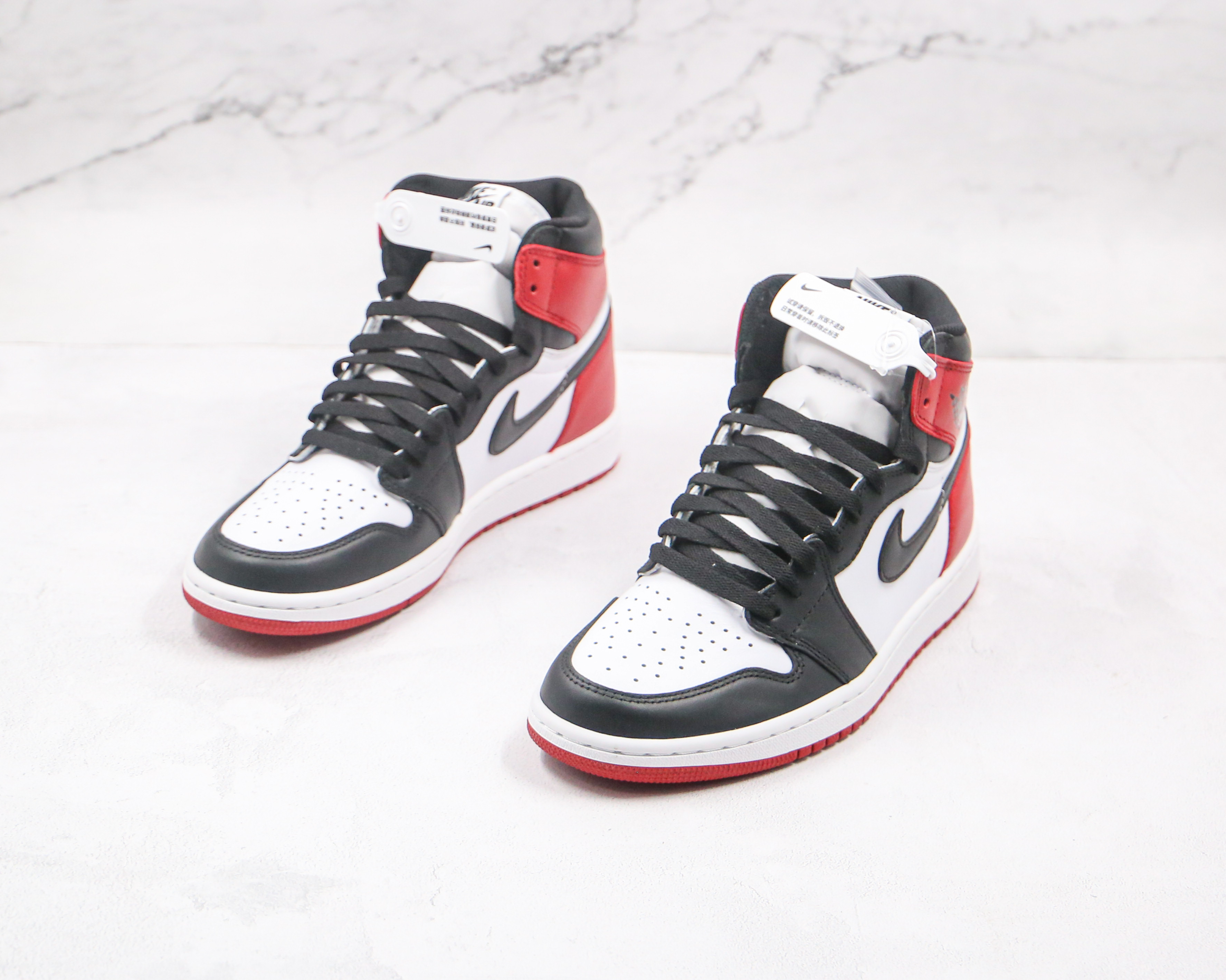 Air Jordan 1 OG High 'Black Toe'