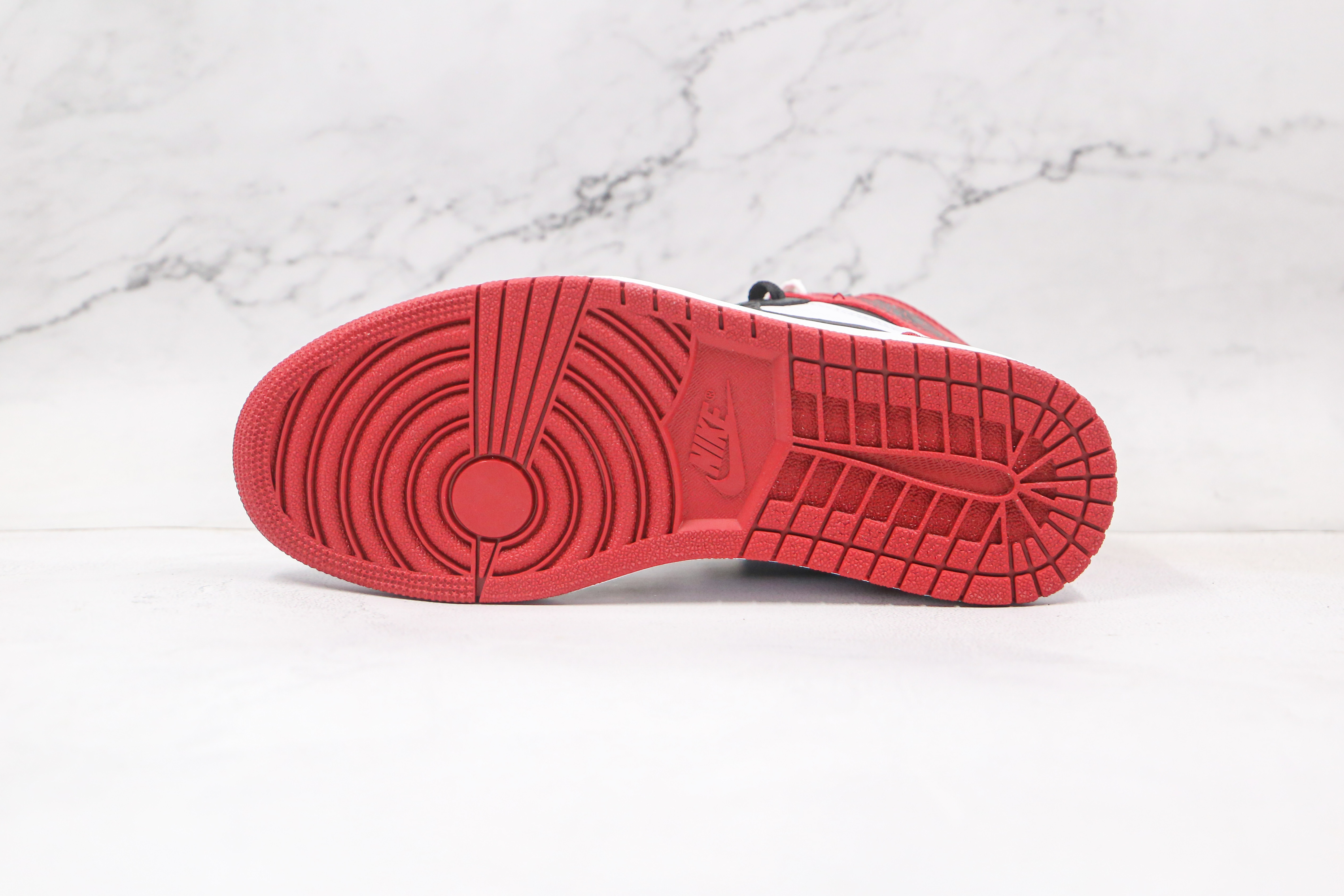 Air Jordan 1 OG High 'Black Toe'