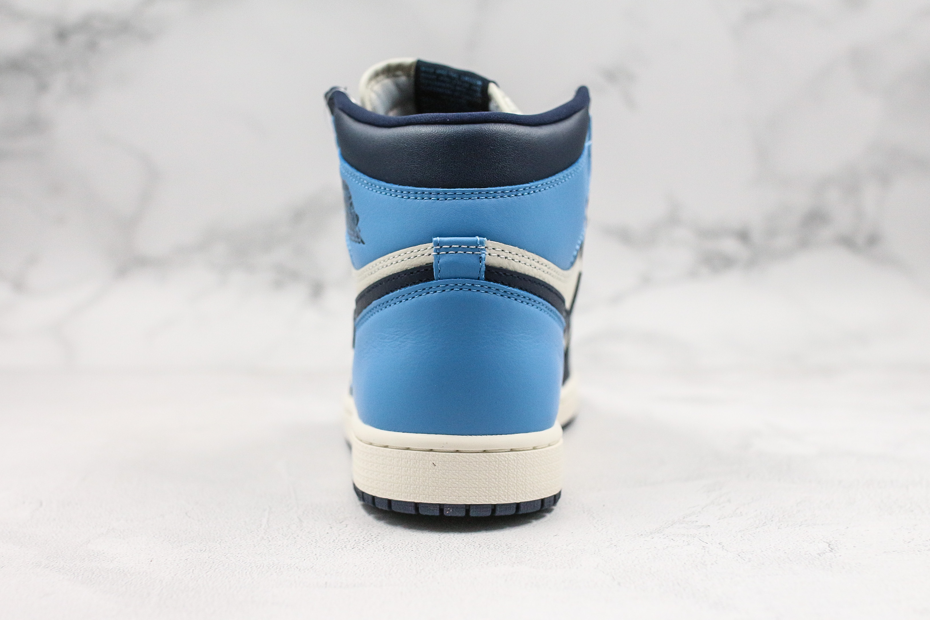 Air Jordan 1 Retro High OG Obsidian University Blue