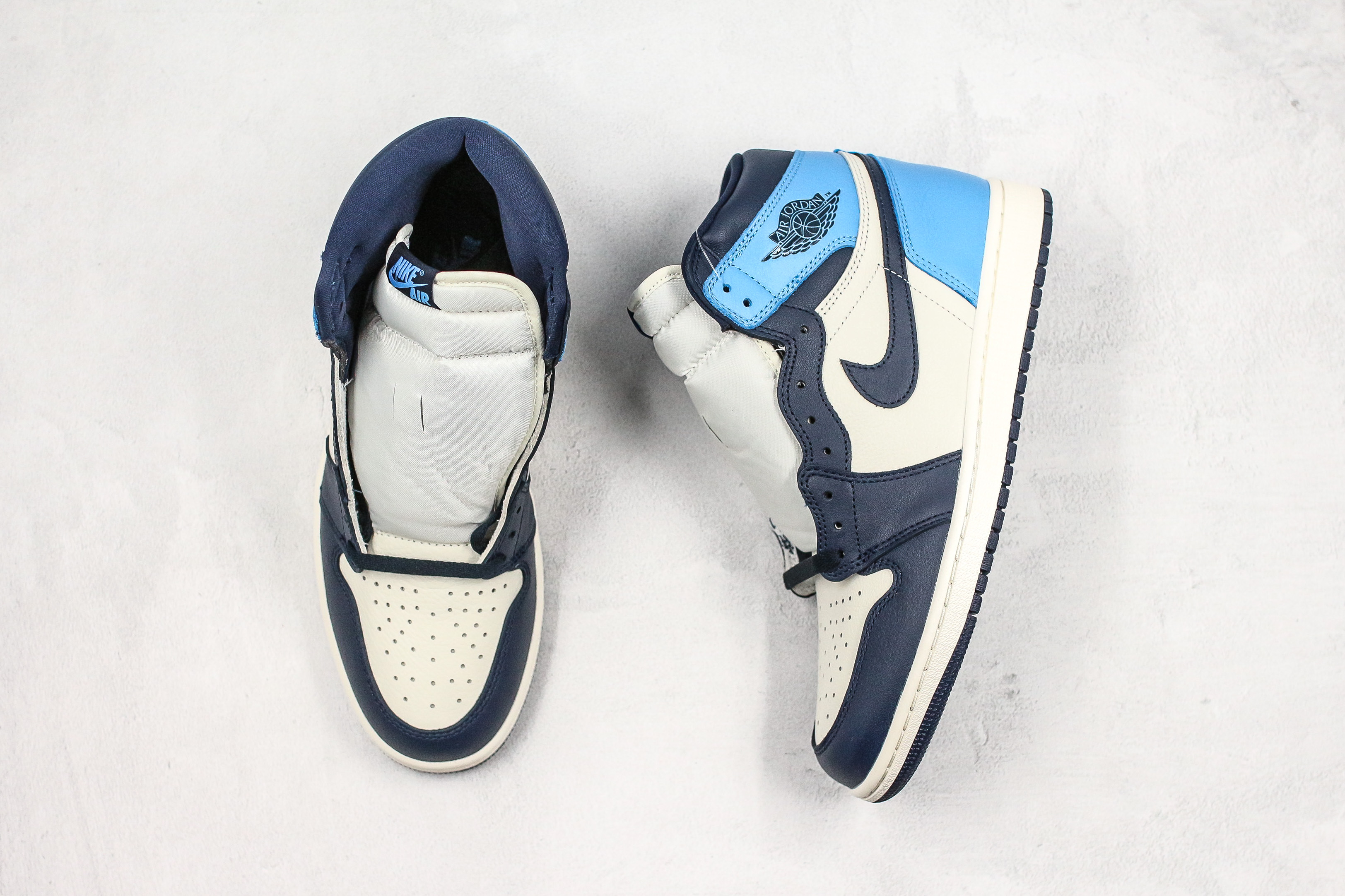 Air Jordan 1 Retro High OG Obsidian University Blue