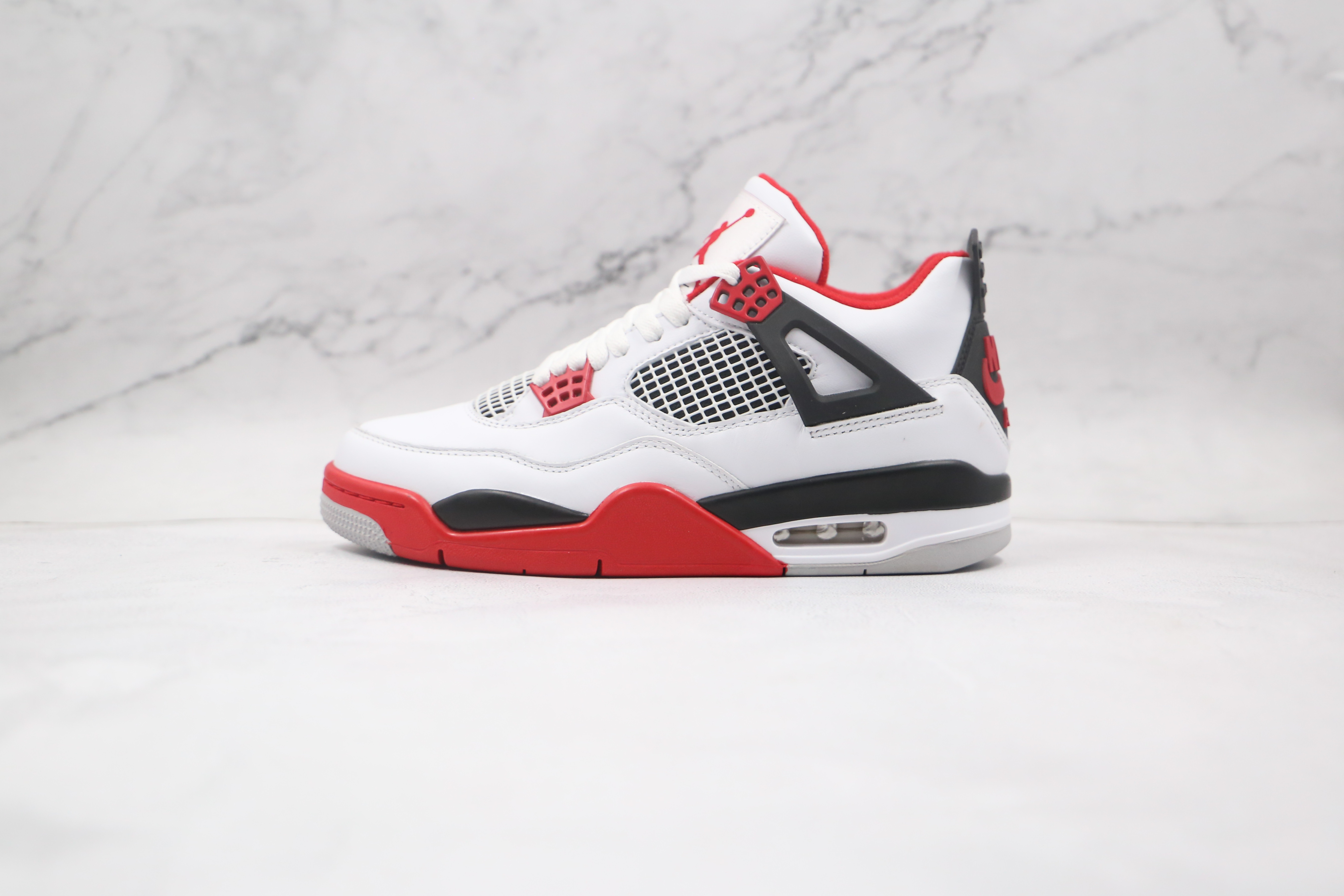 Air Jordan 4 Fire Red