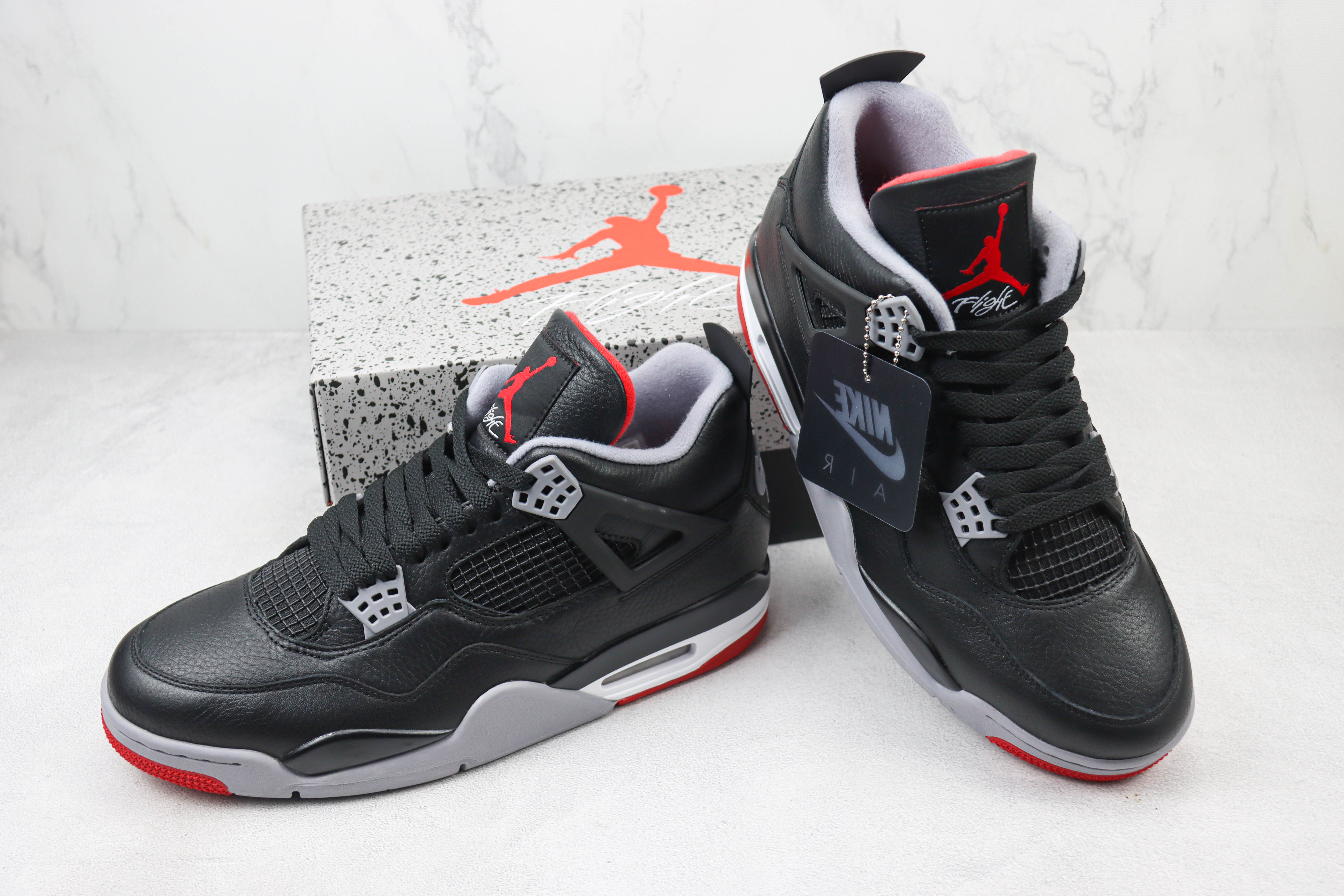 Air Jordan 4 Retro Bred