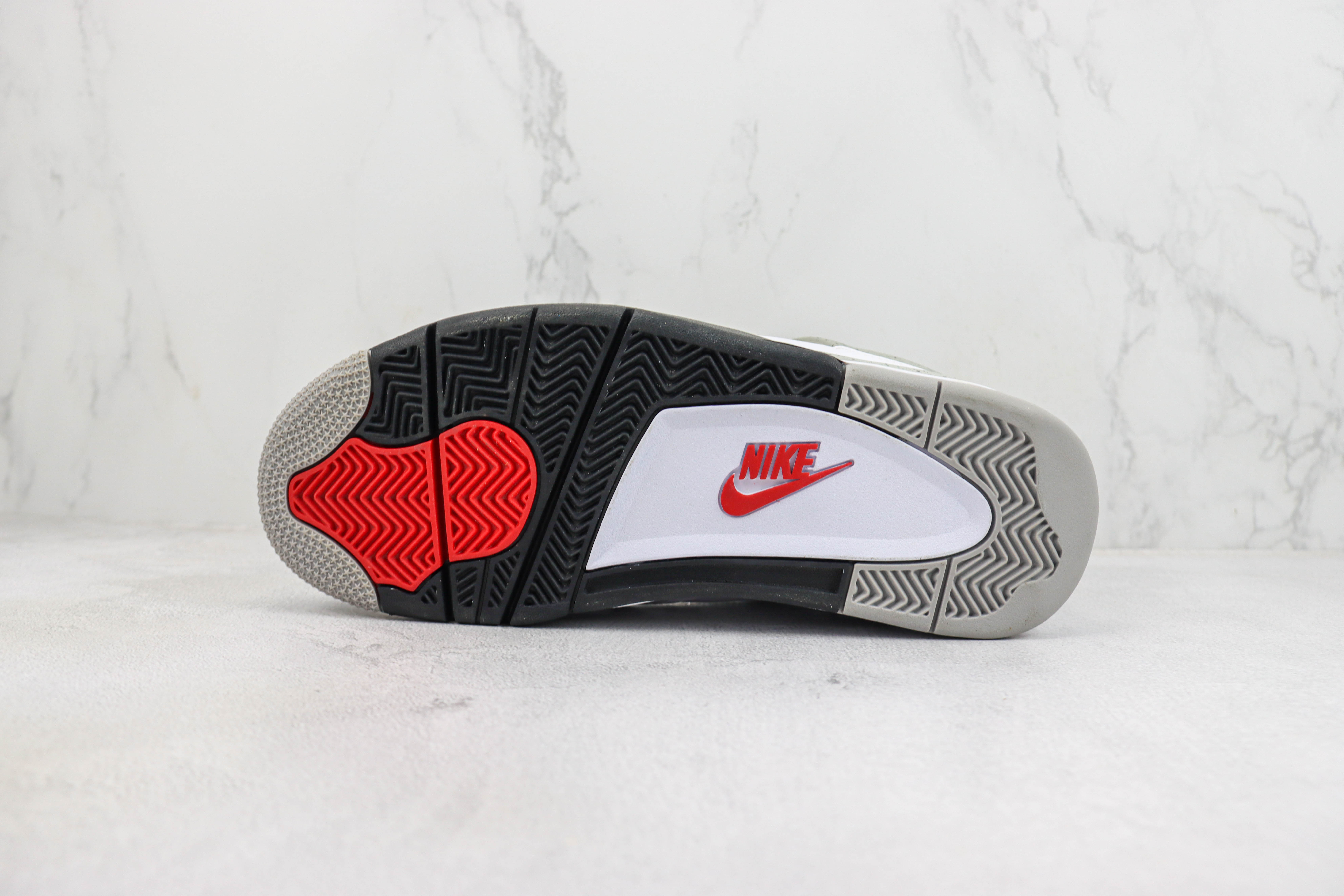 Air Jordan 4 Retro White Cement