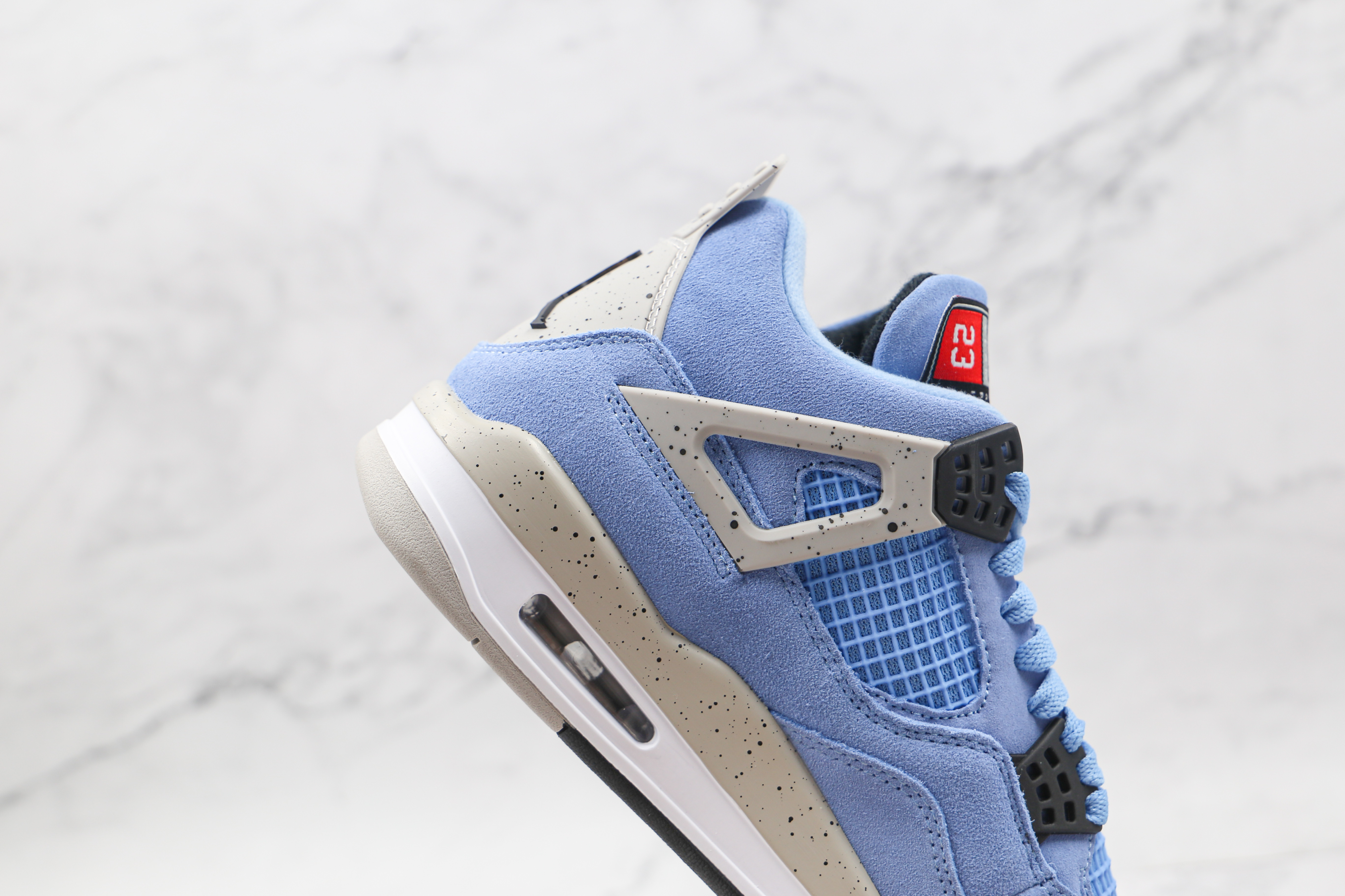 Air Jordan 4 SE University Blue