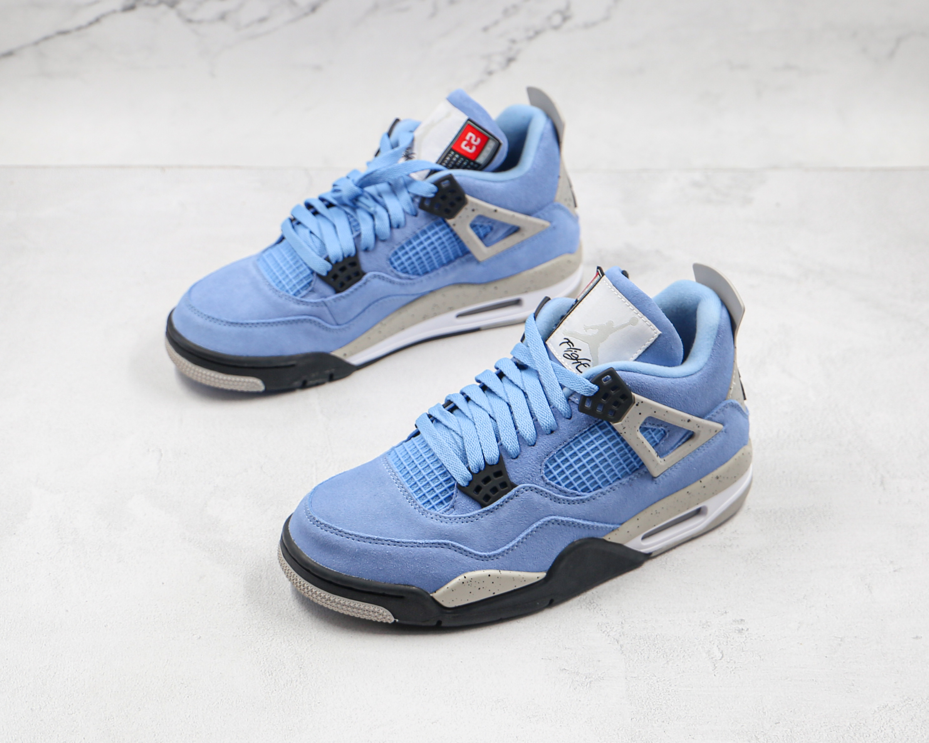 Air Jordan 4 SE University Blue