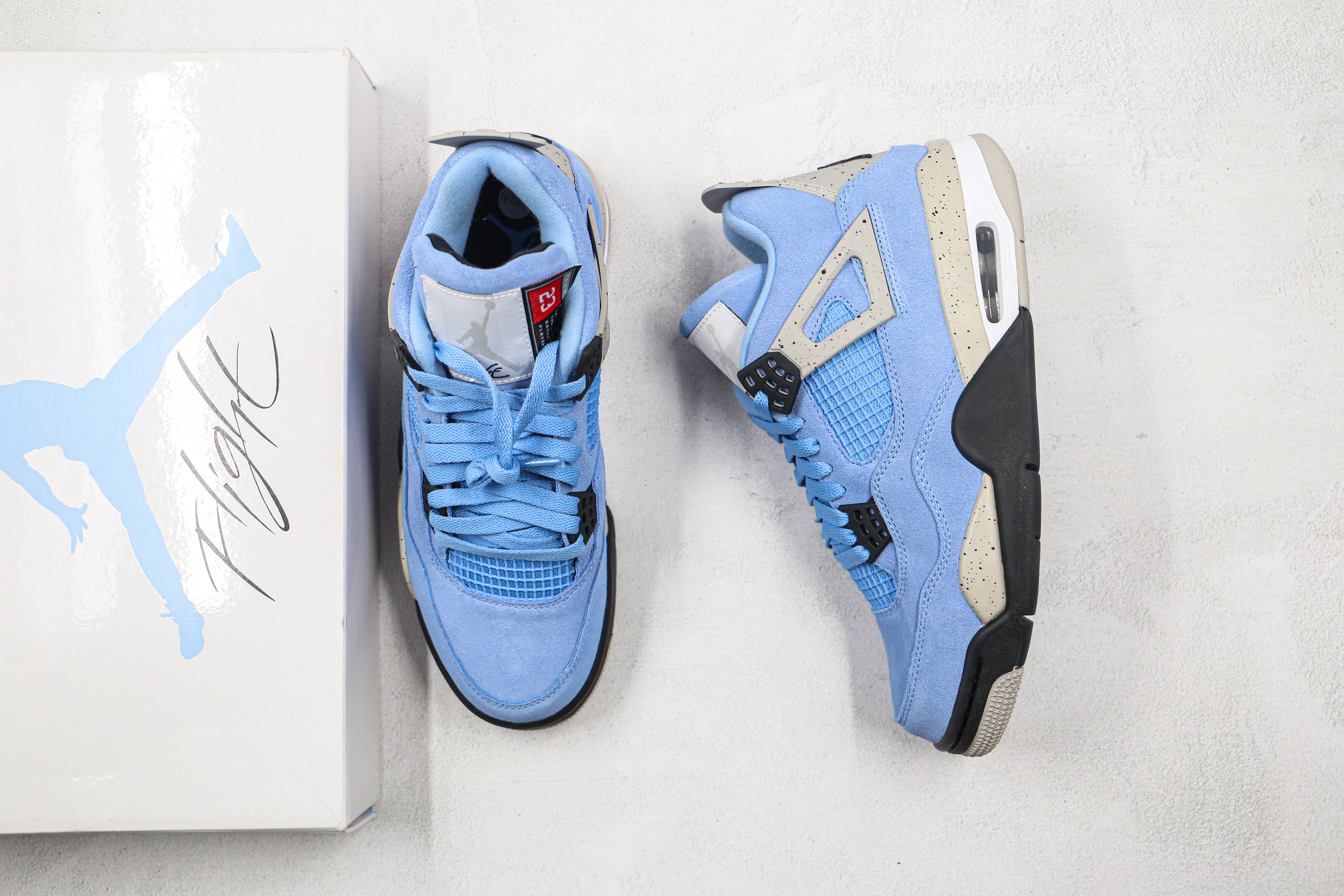 Air Jordan 4 SE University Blue