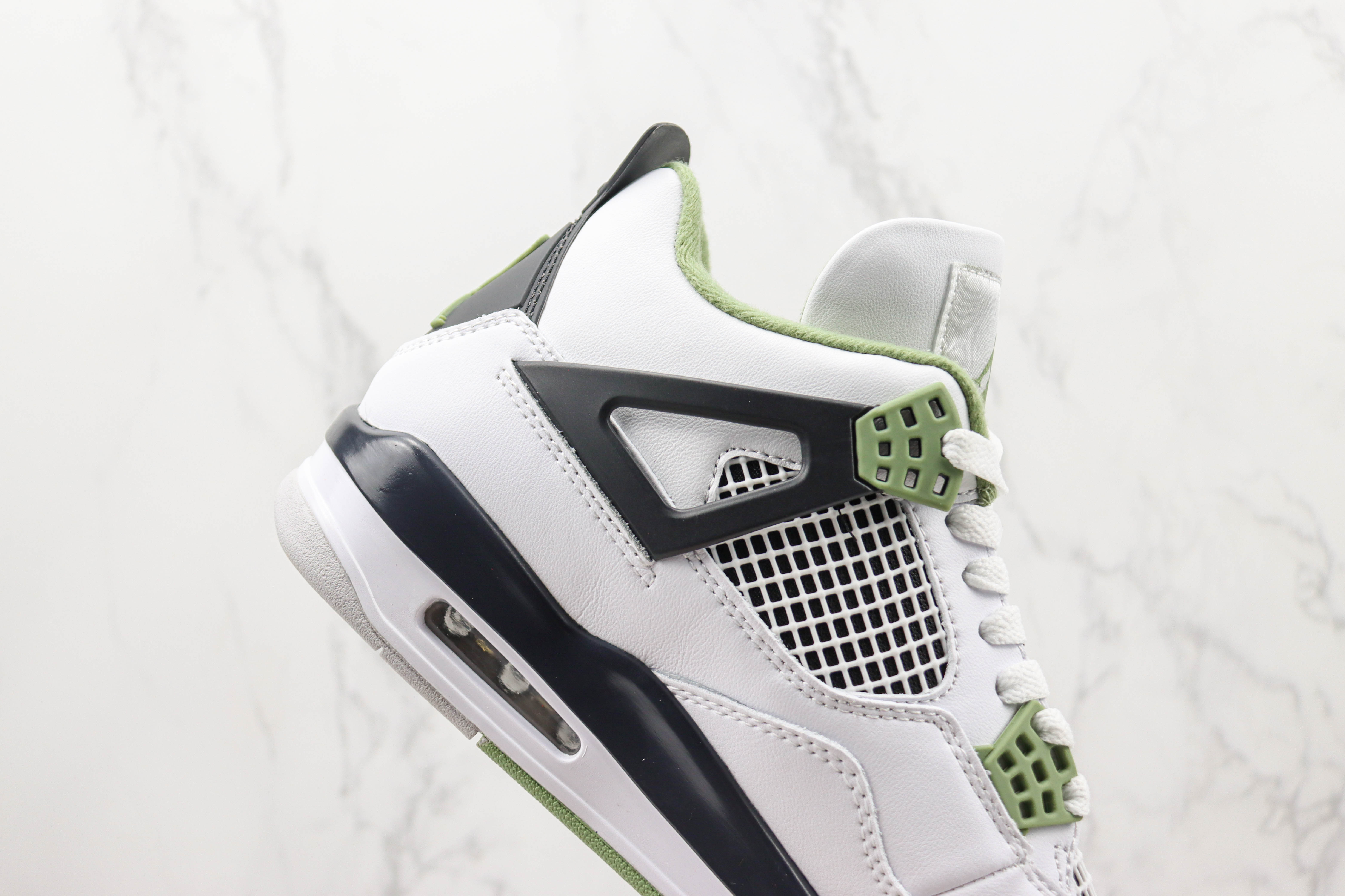 Air Jordan 4 WMNS “Oil Green”Seafoam (W)