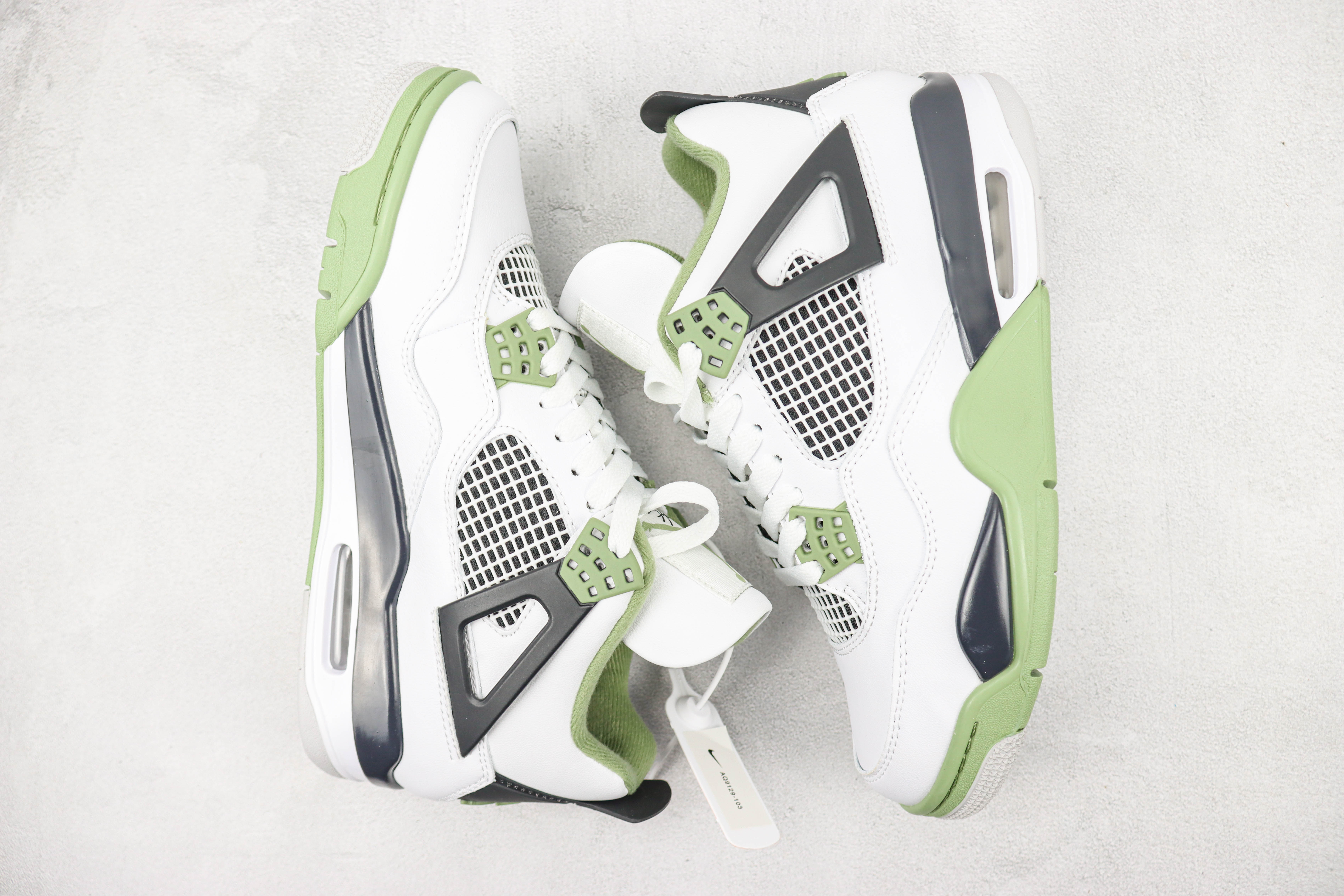 Air Jordan 4 WMNS “Oil Green”Seafoam (W)