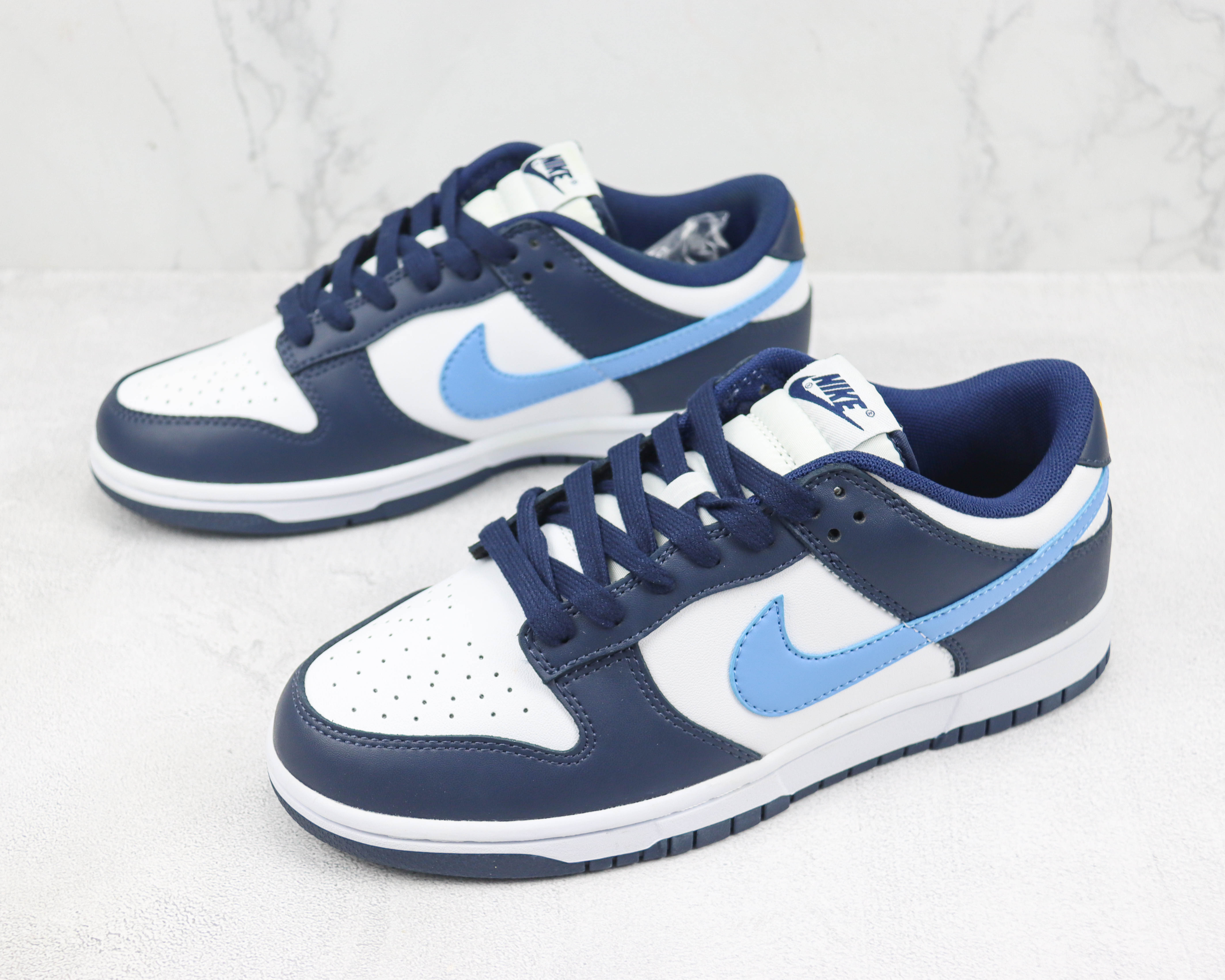 Nike Dunk Low Blue Hook