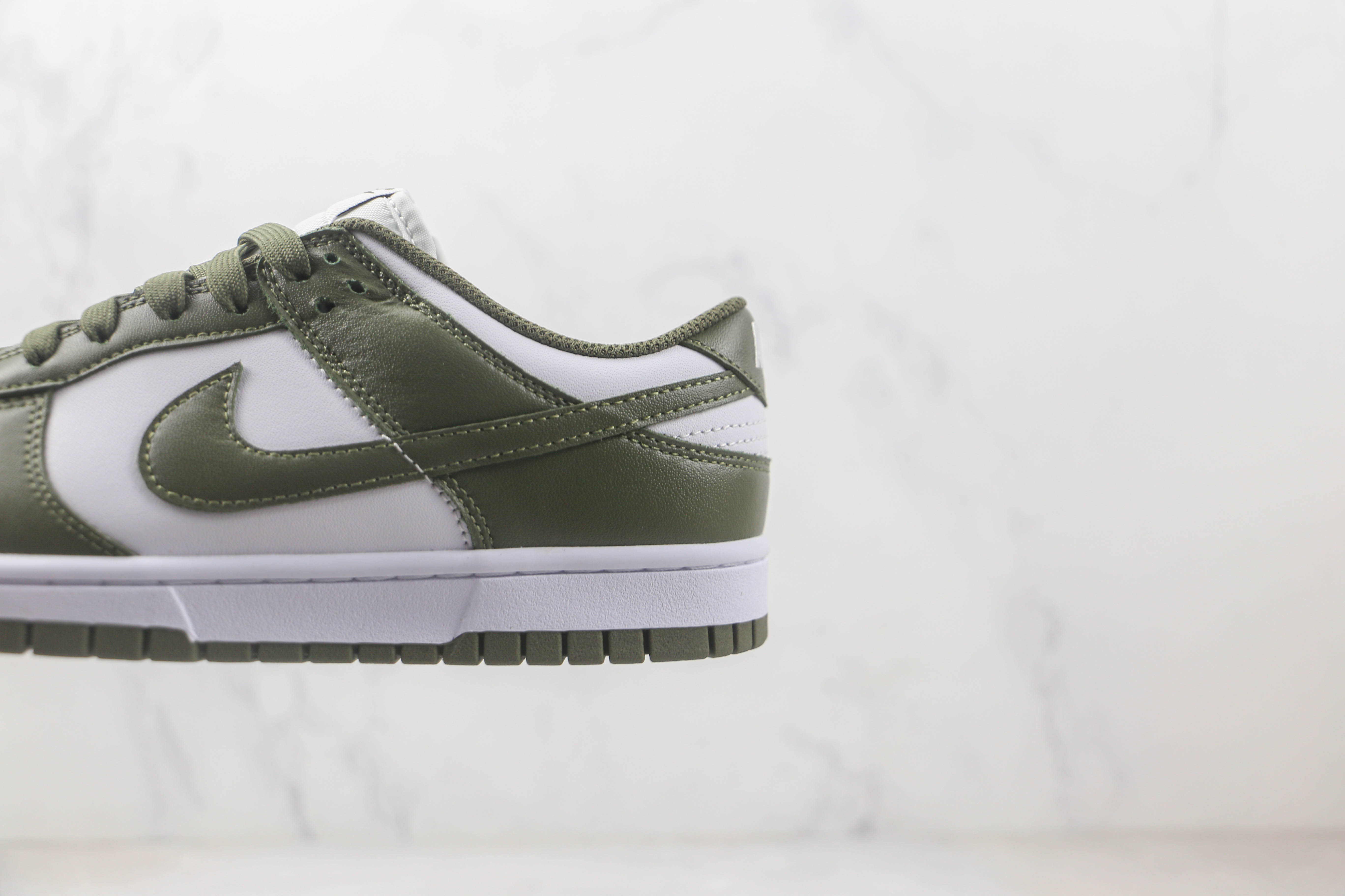 Nike Dunk Low White Scattered olive Green
