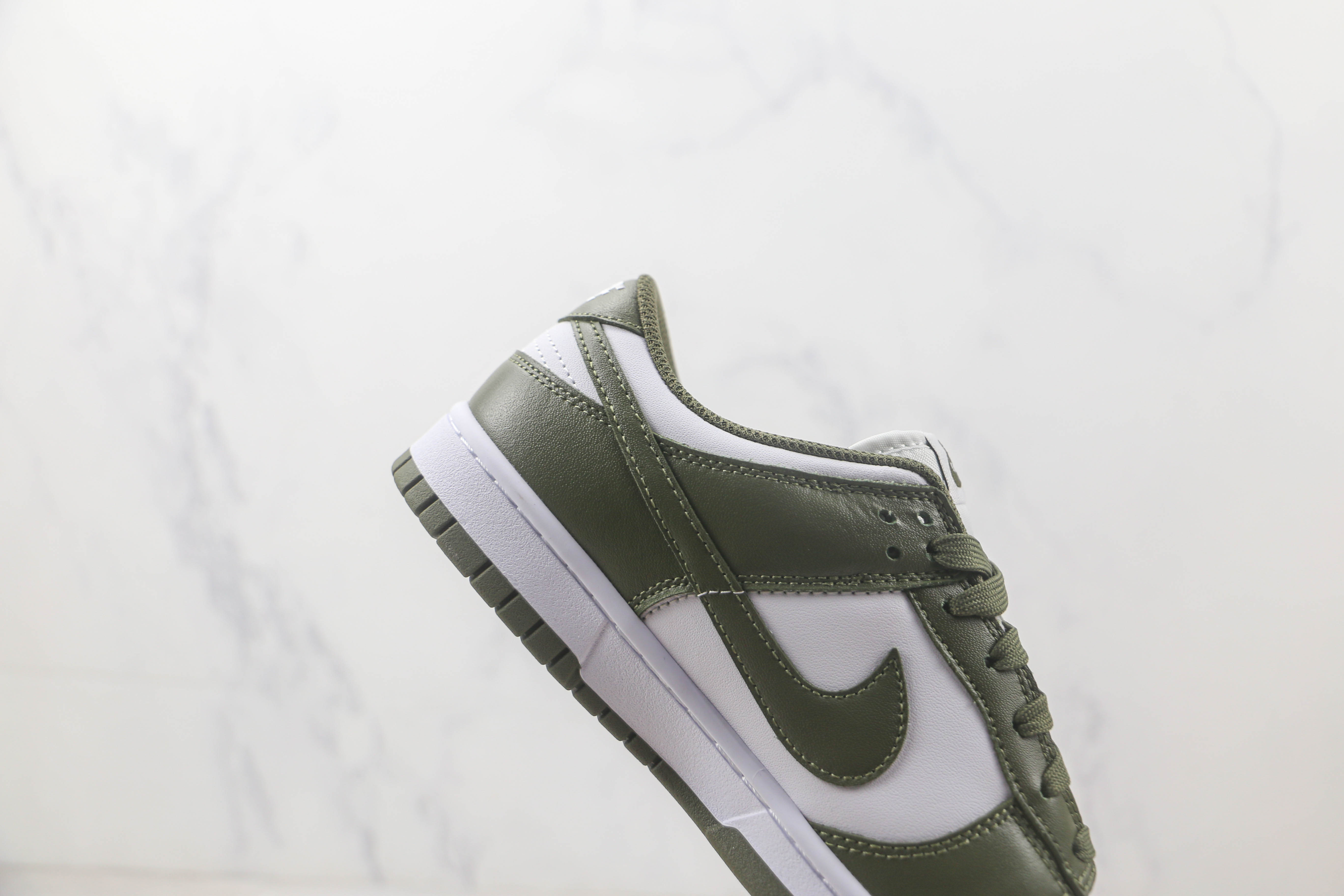 Nike Dunk Low White Scattered olive Green