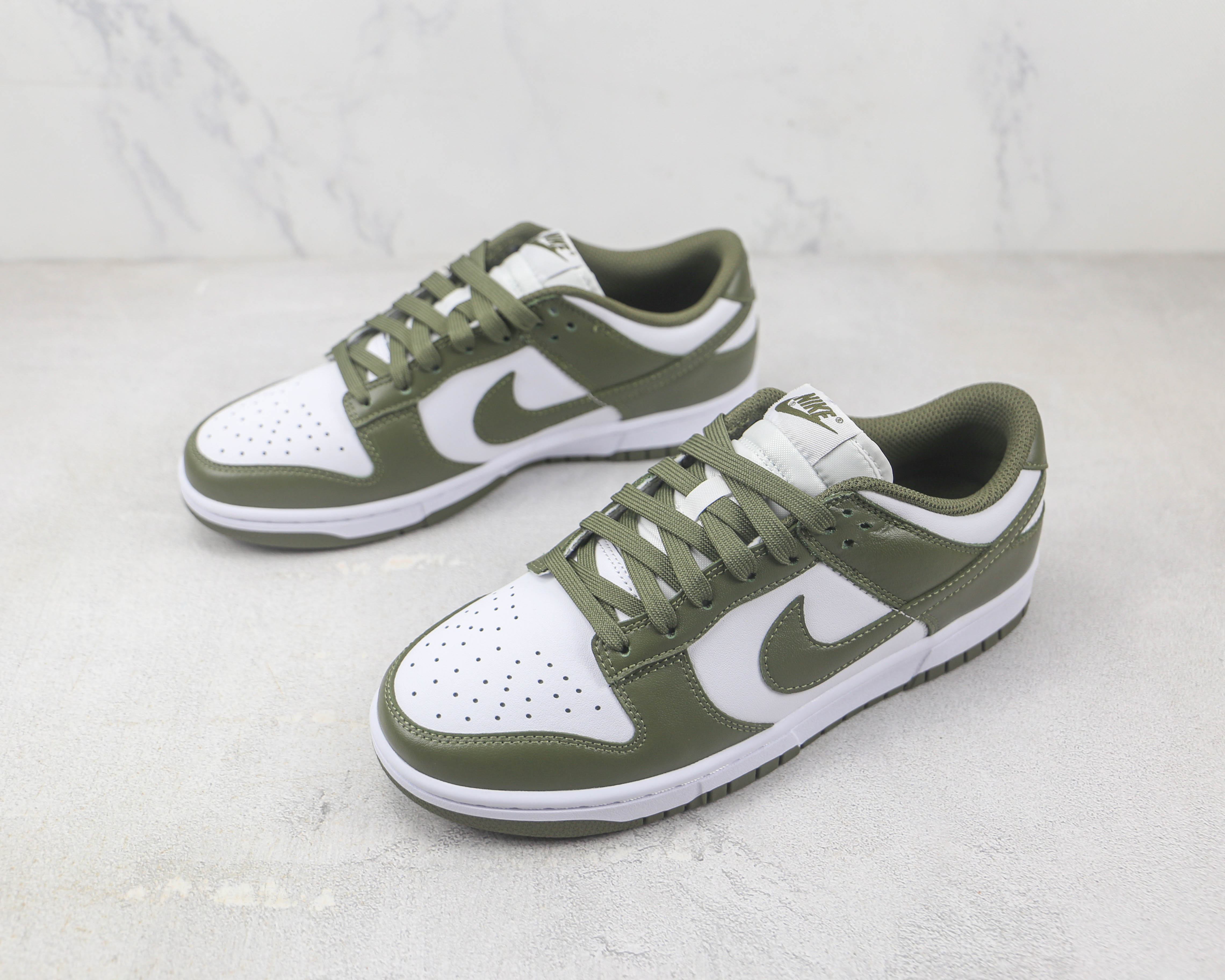 Nike Dunk Low White Scattered olive Green