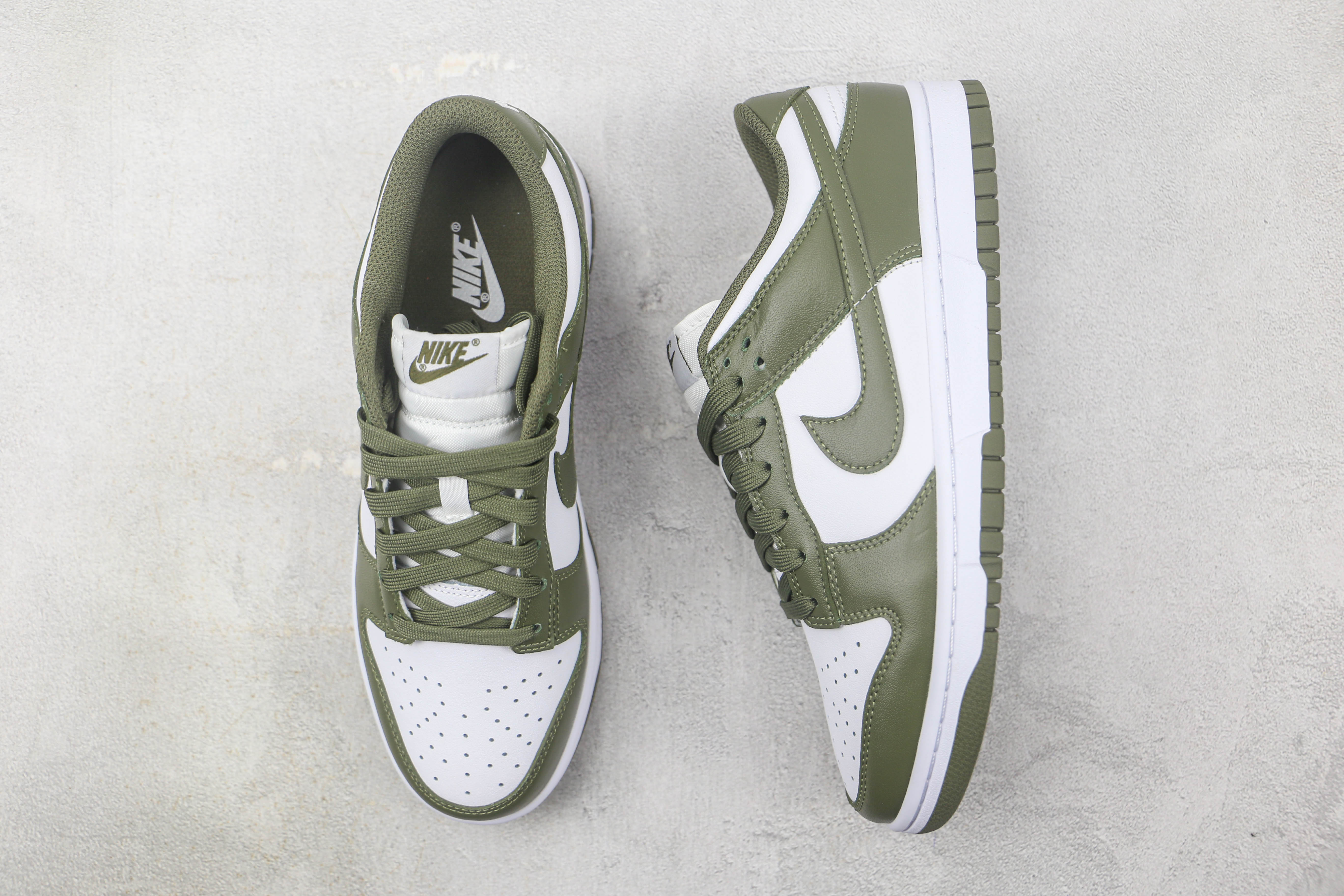Nike Dunk Low White Scattered olive Green