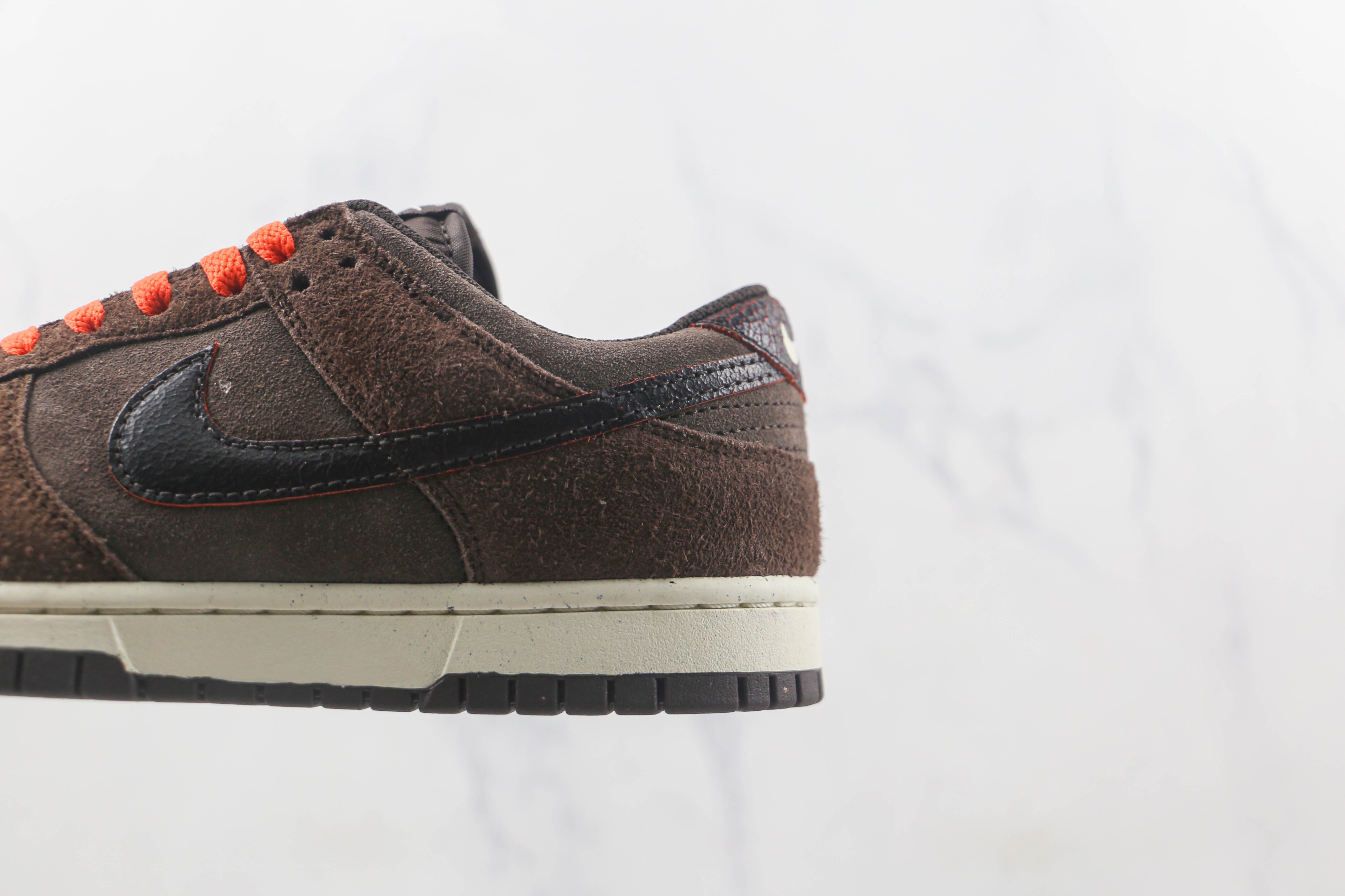 Nike Dunk Low Baroque Brown