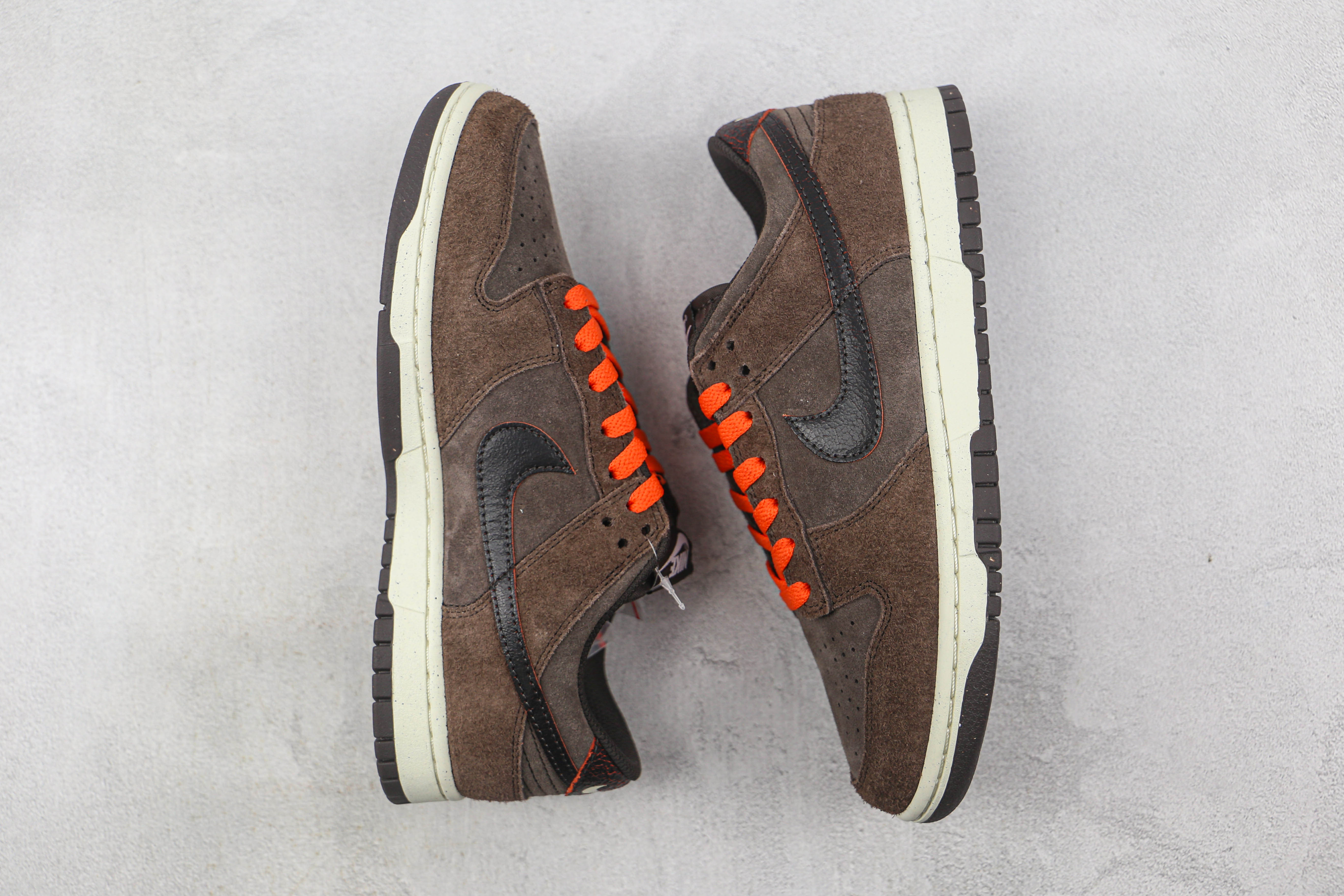 Nike Dunk Low Baroque Brown