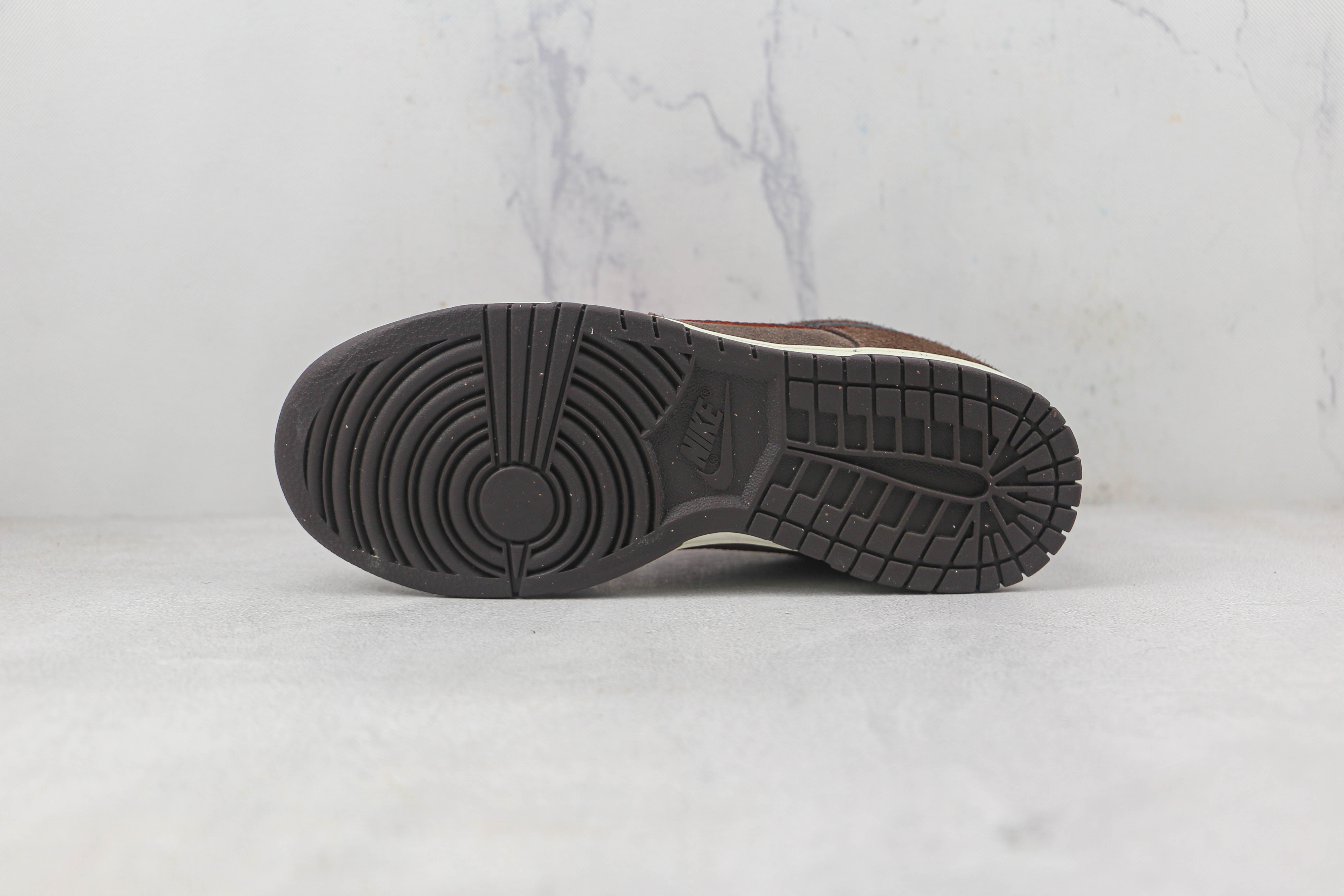 Nike Dunk Low Baroque Brown