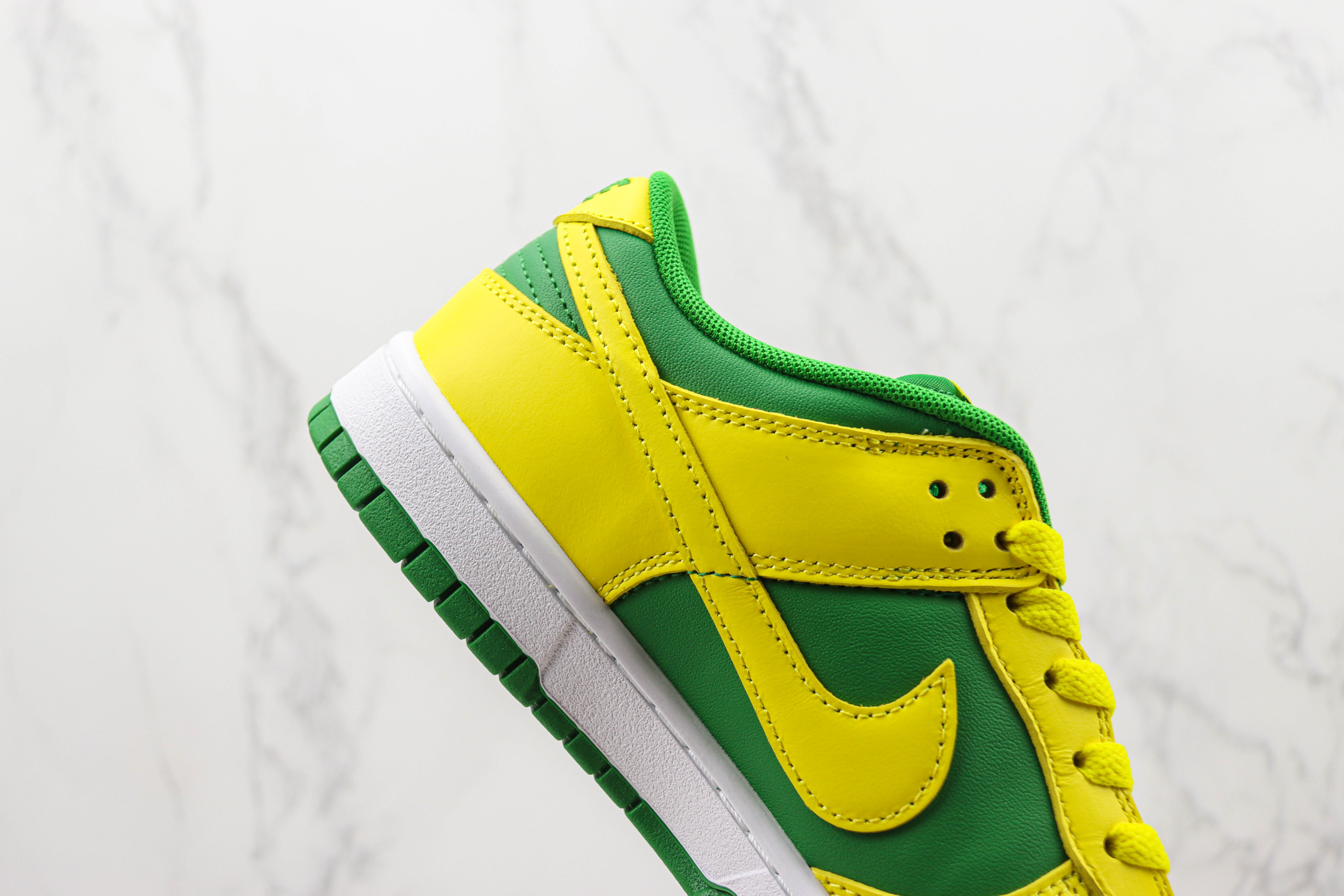 Nike Dunk Low Reverse Brazil