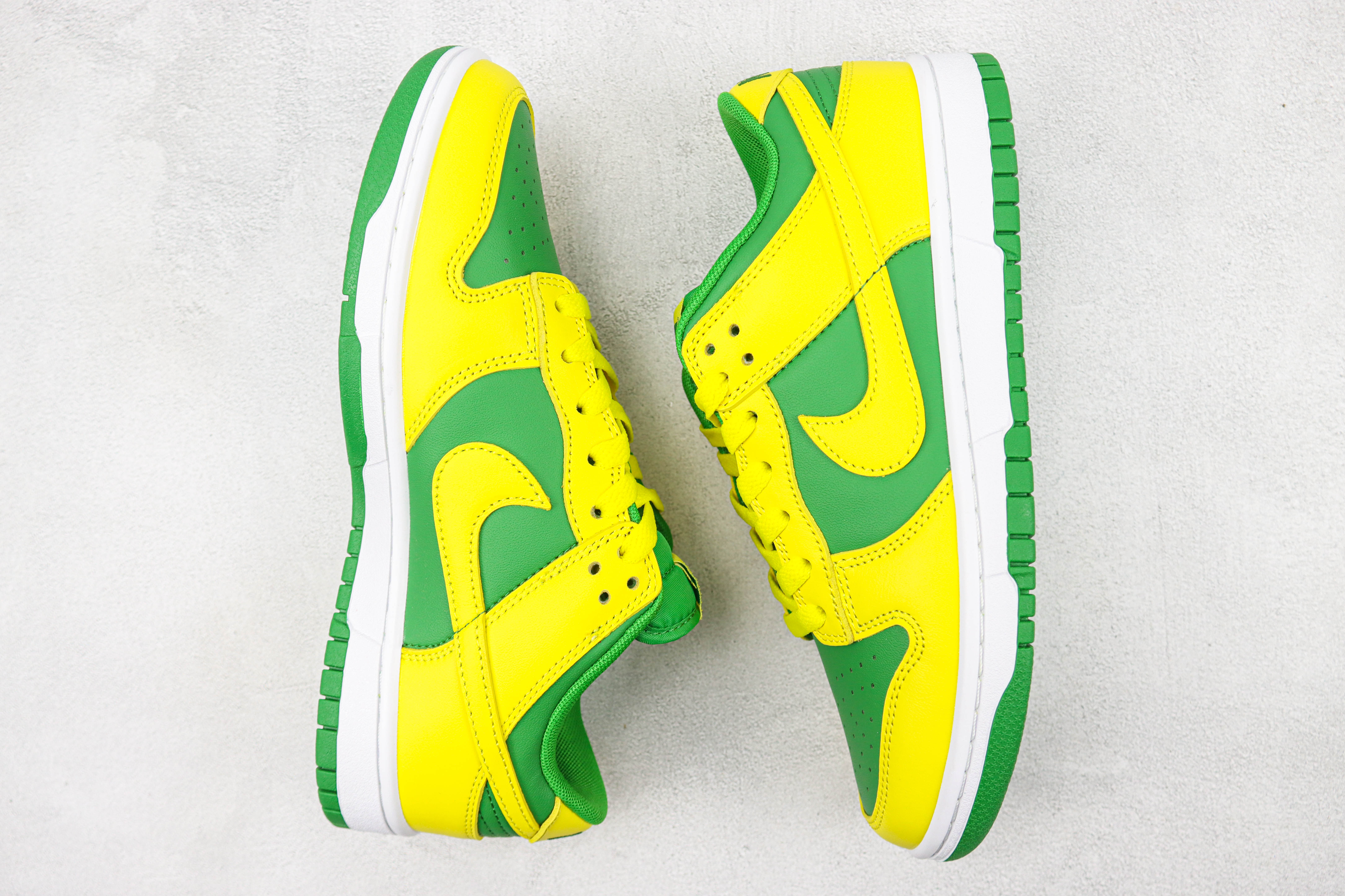 Nike Dunk Low Reverse Brazil