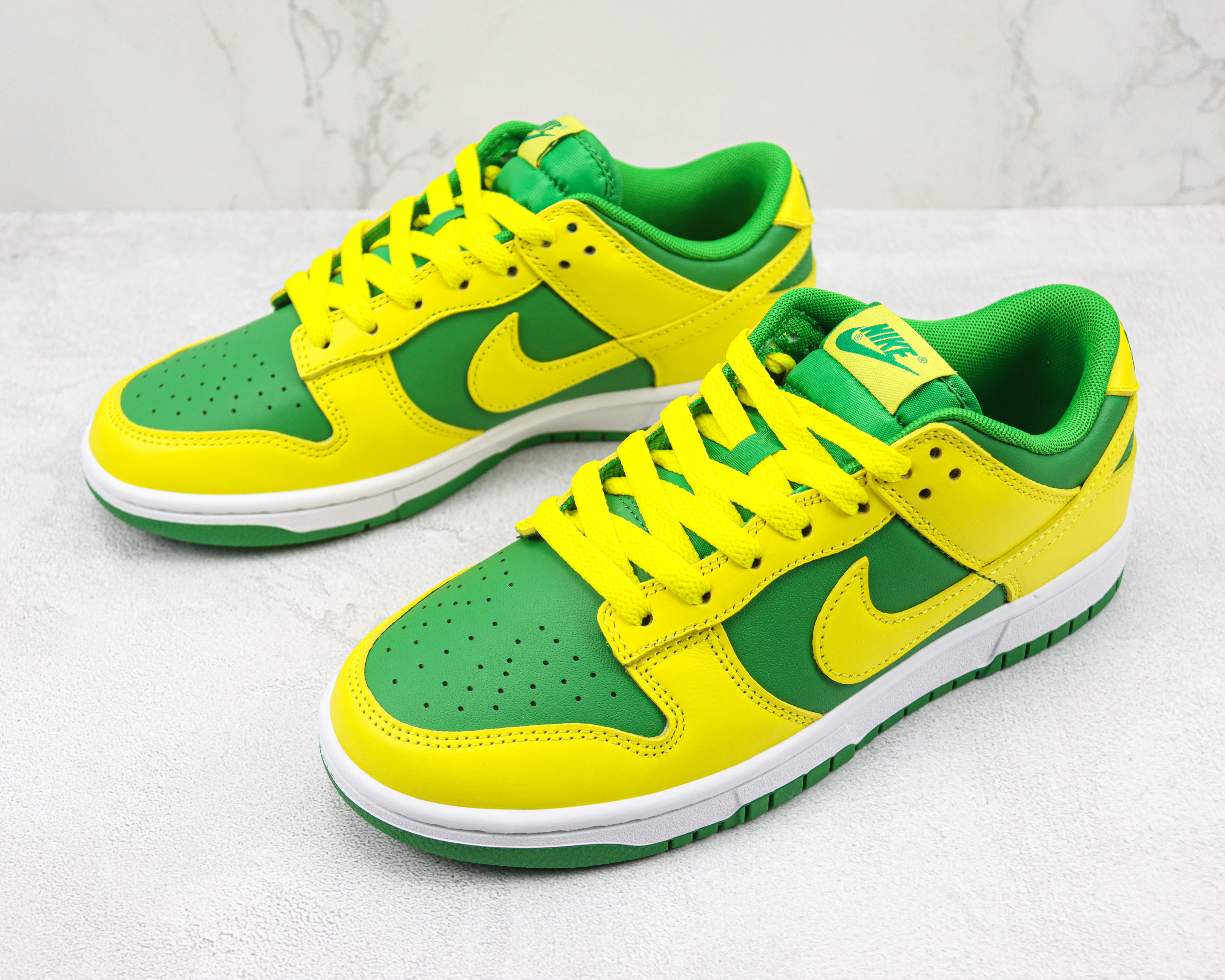 Nike Dunk Low Reverse Brazil