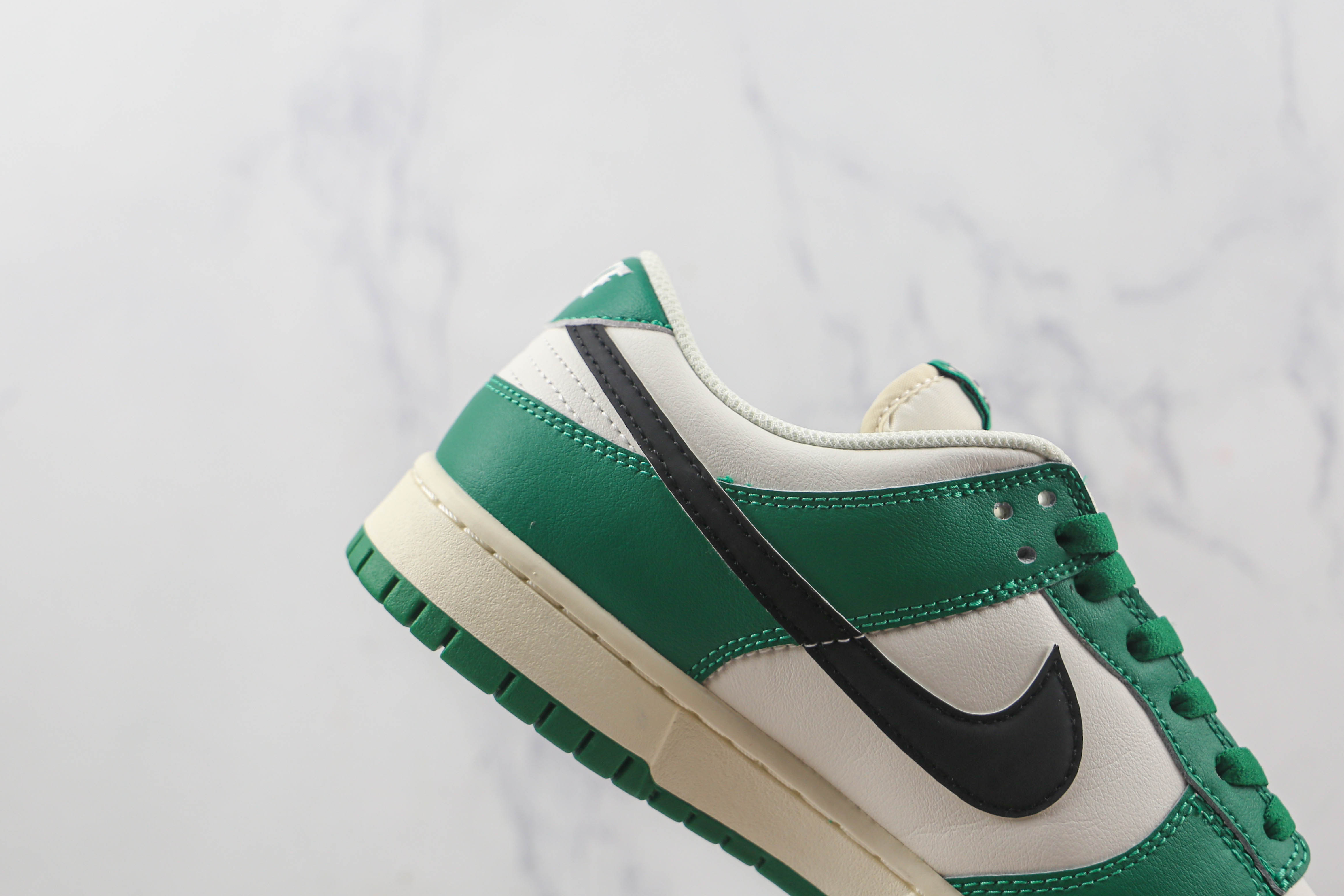 Nike Dunk Low Heine Ken