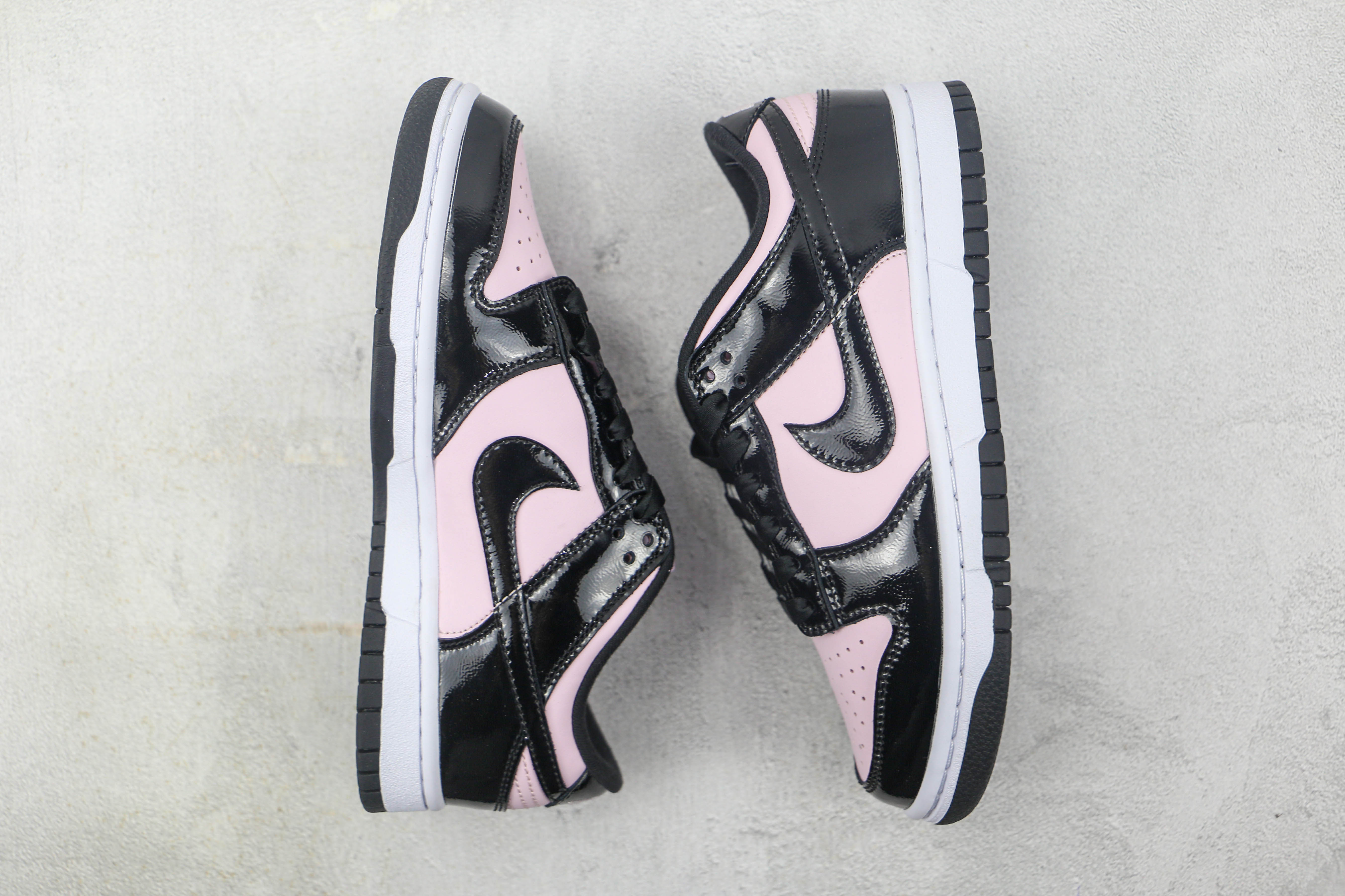 Nike Dunk Low Black Powder Paint