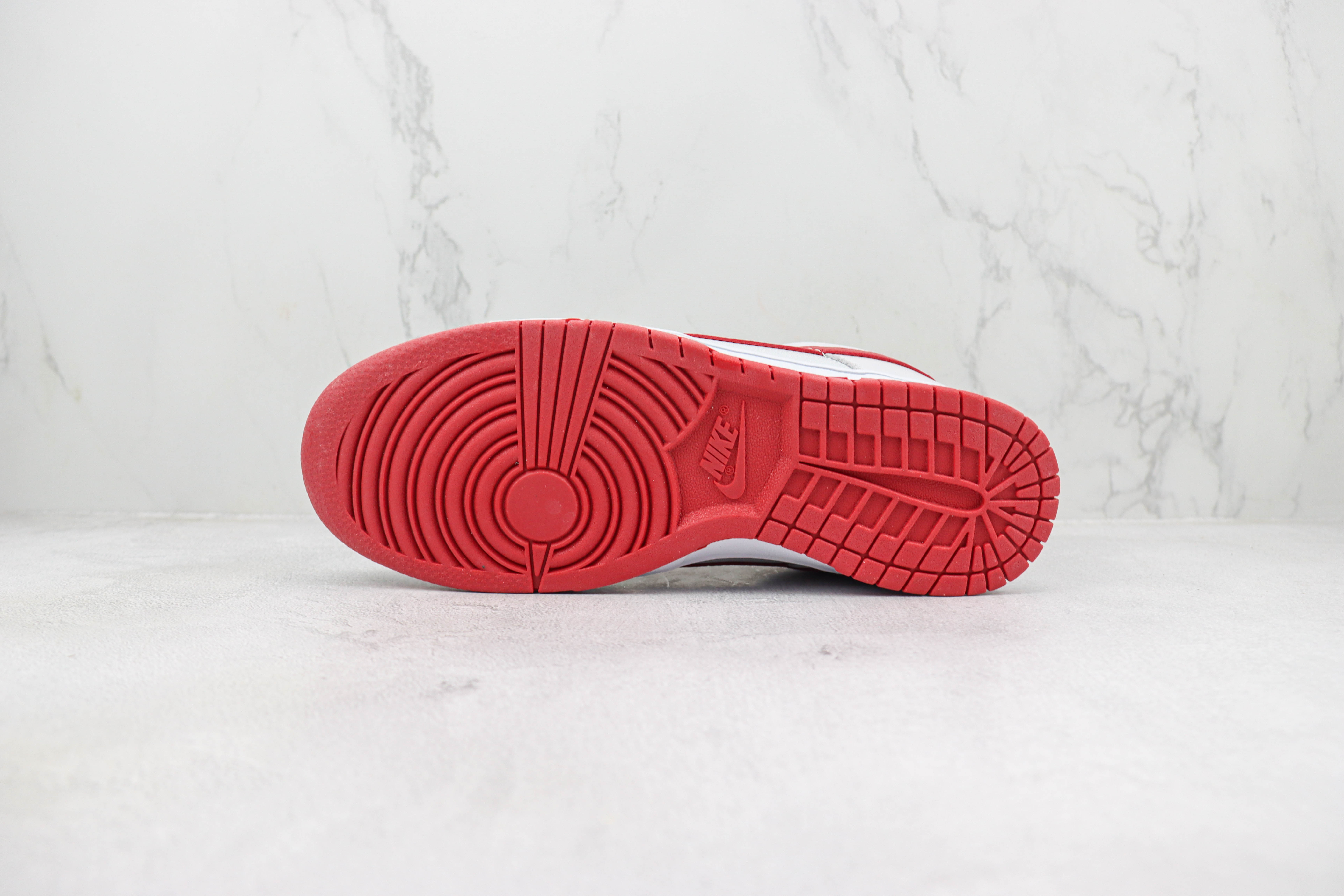 Nike Dunk Low Greyish Red